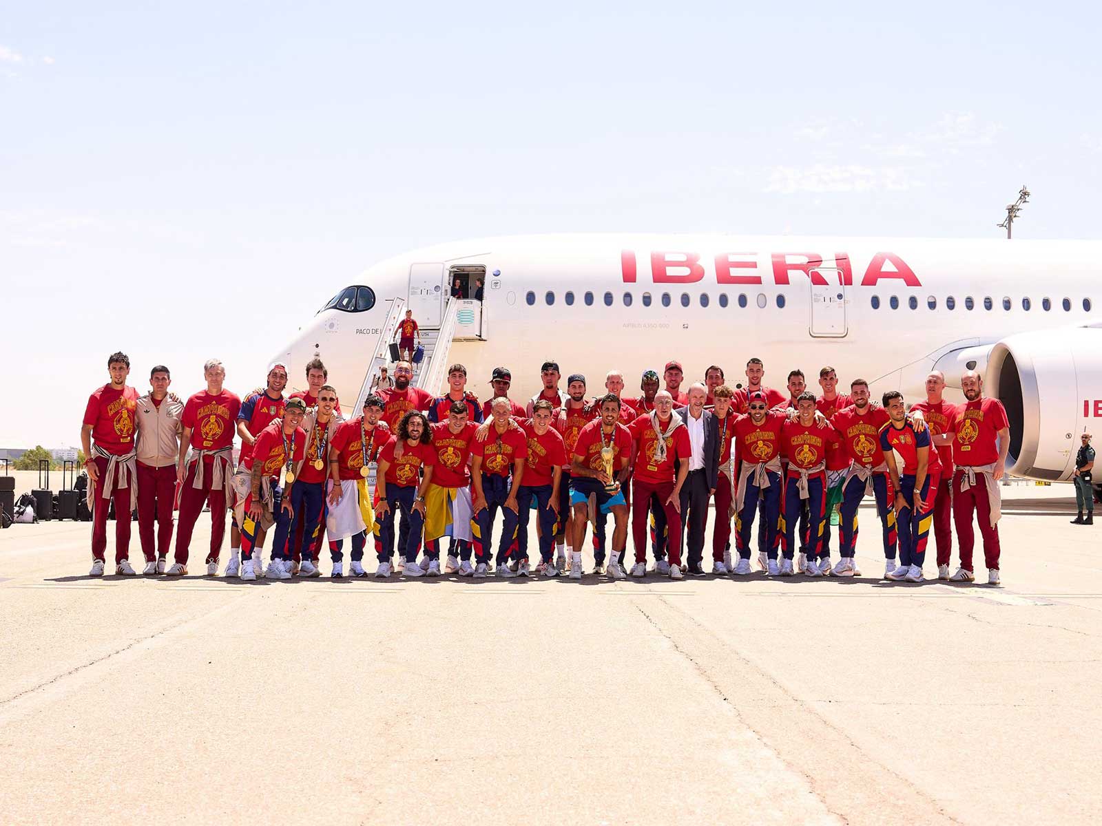 Spain men's football team in Madrid after winning the FIFA World Cup 2026. (Photo: X/ @SEFutbol)