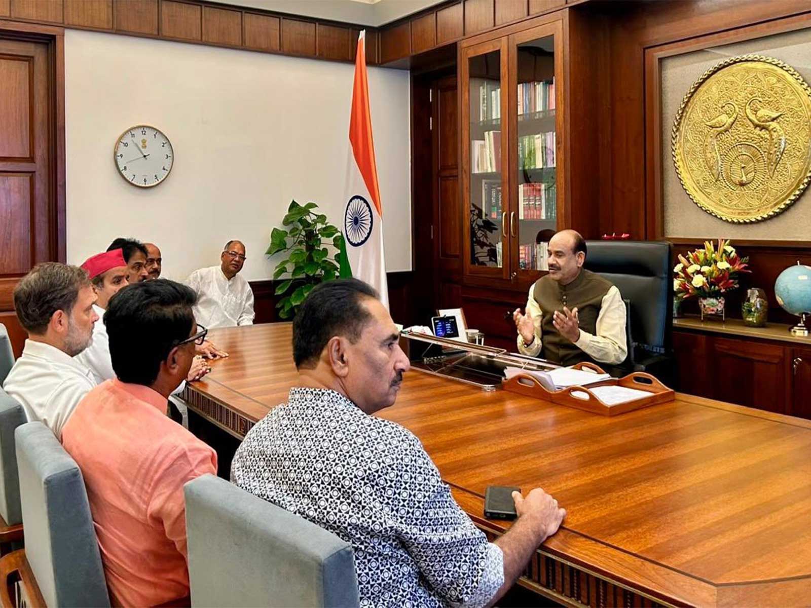 Leaders of INDIA bloc meets Lok Sabha Speaker Om Birla. (Photo:X@RahulGandhi)