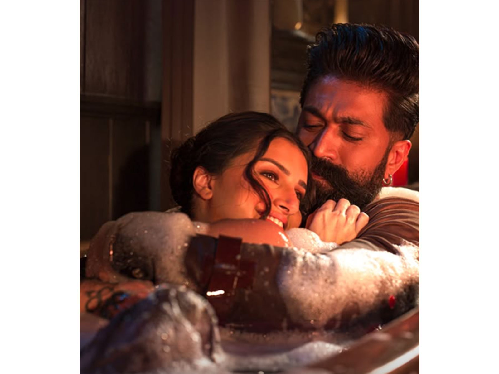 A still from 'Madhosh' song (Photo/Instagram/@tarasutaria)