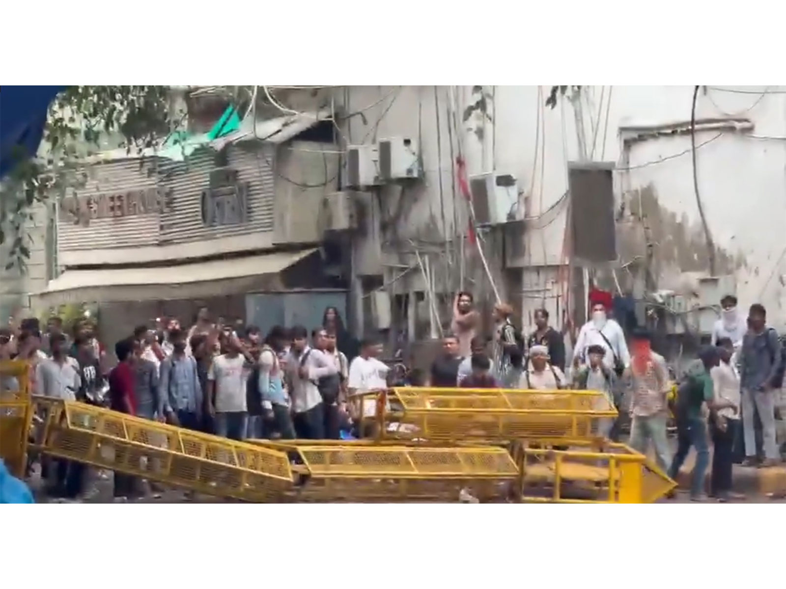 Protestors in Cannaugh Place area on Monday (Photo source/Delhi Police))