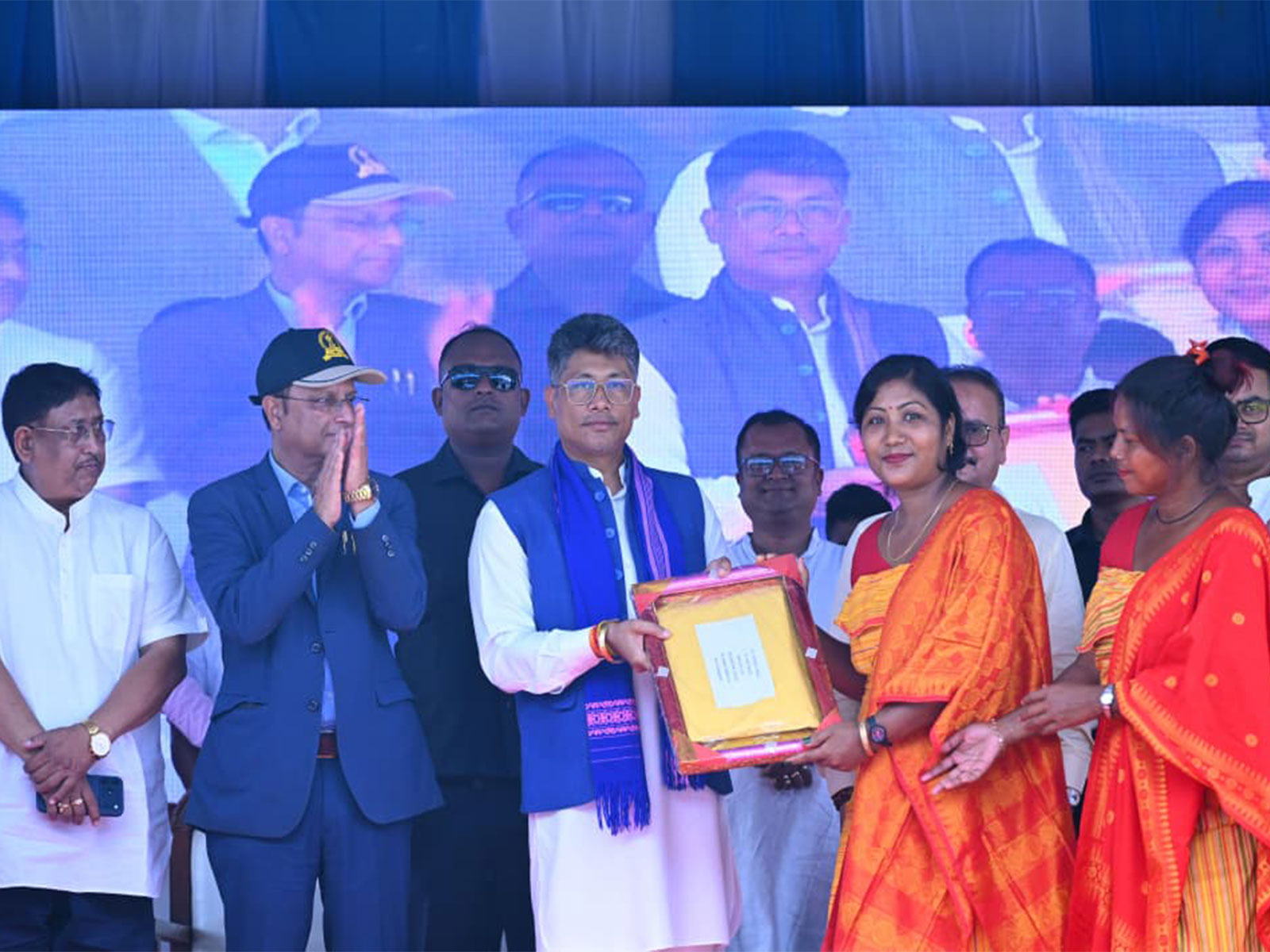 Assam minister Hazarika distributed Rs 10,000 Mukhyamantri Mahila Udyamita Abhiyaan (MMUA) cheques to more than 45,000 women beneficiaries (Photo/ANI)