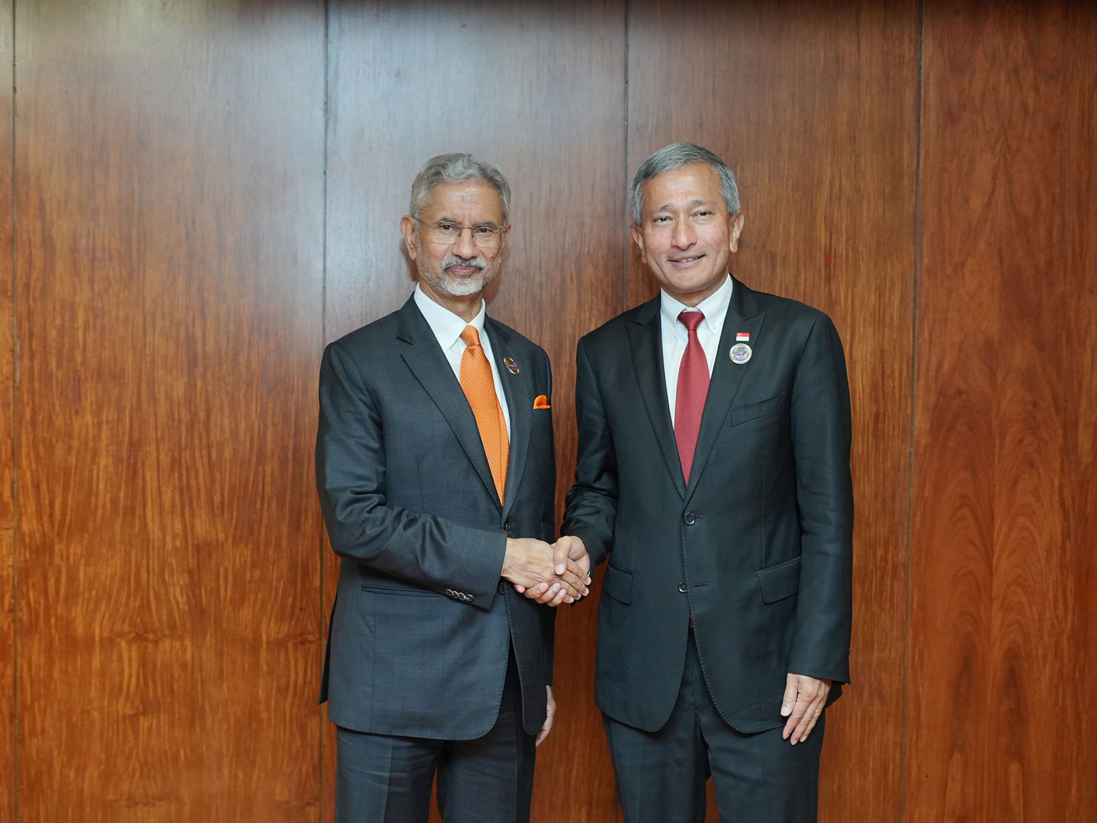 External Affairs Minister S Jaishankar with Singapore Foreign Minister Vivian Balakrishnan (Photo/X@DrSJaishankar)