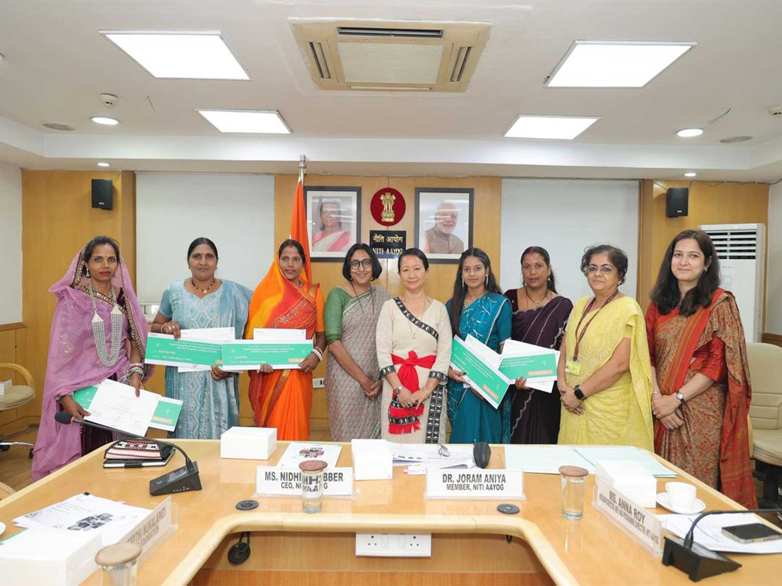 NITI Aayog, Reliance Foundation felicitate five women entrepreneurs from MP (Photo-Reliance)