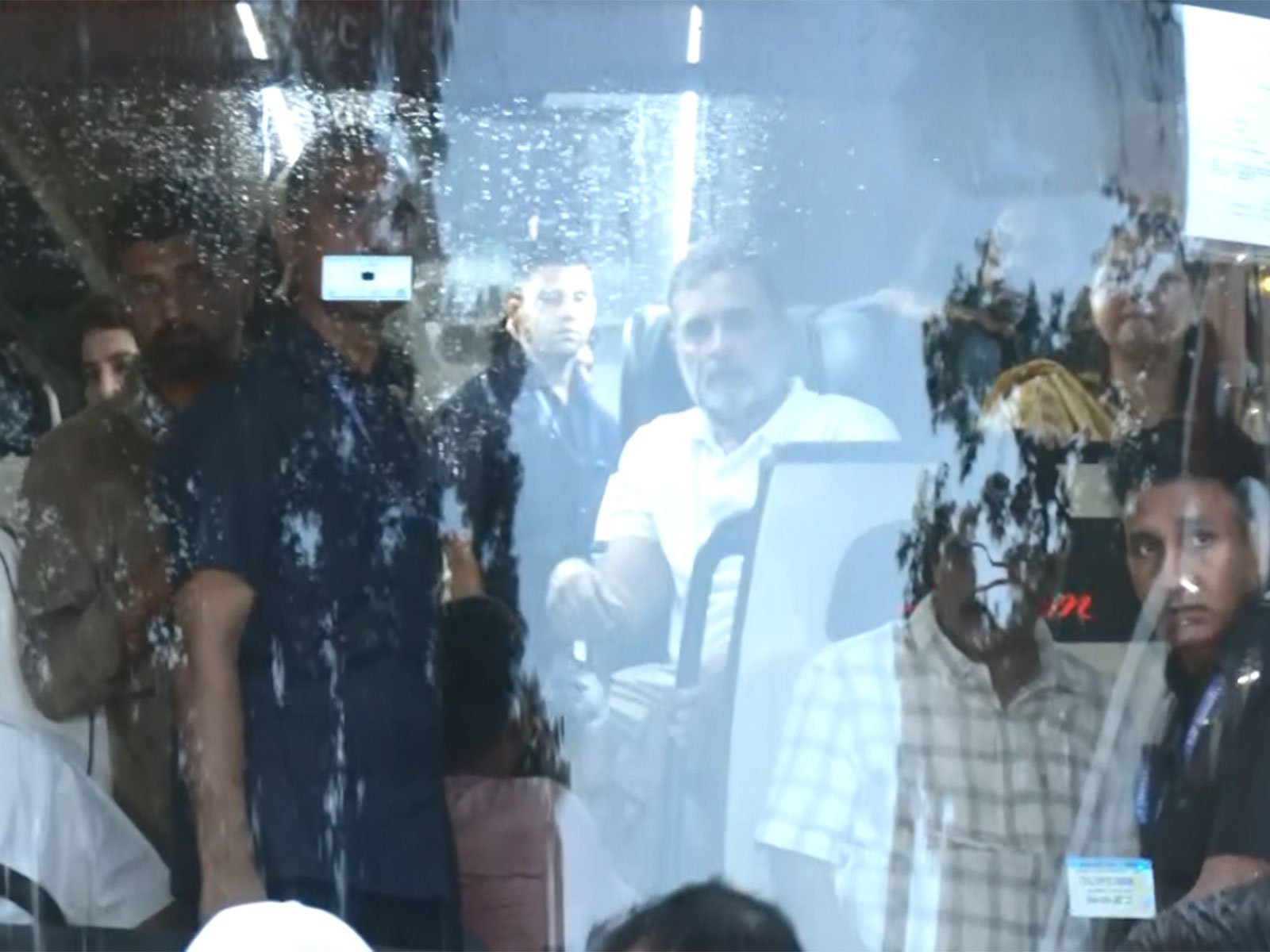 Congress MP Rahul Gandhi heads to Gandhi Smriti (Photo/ANI)