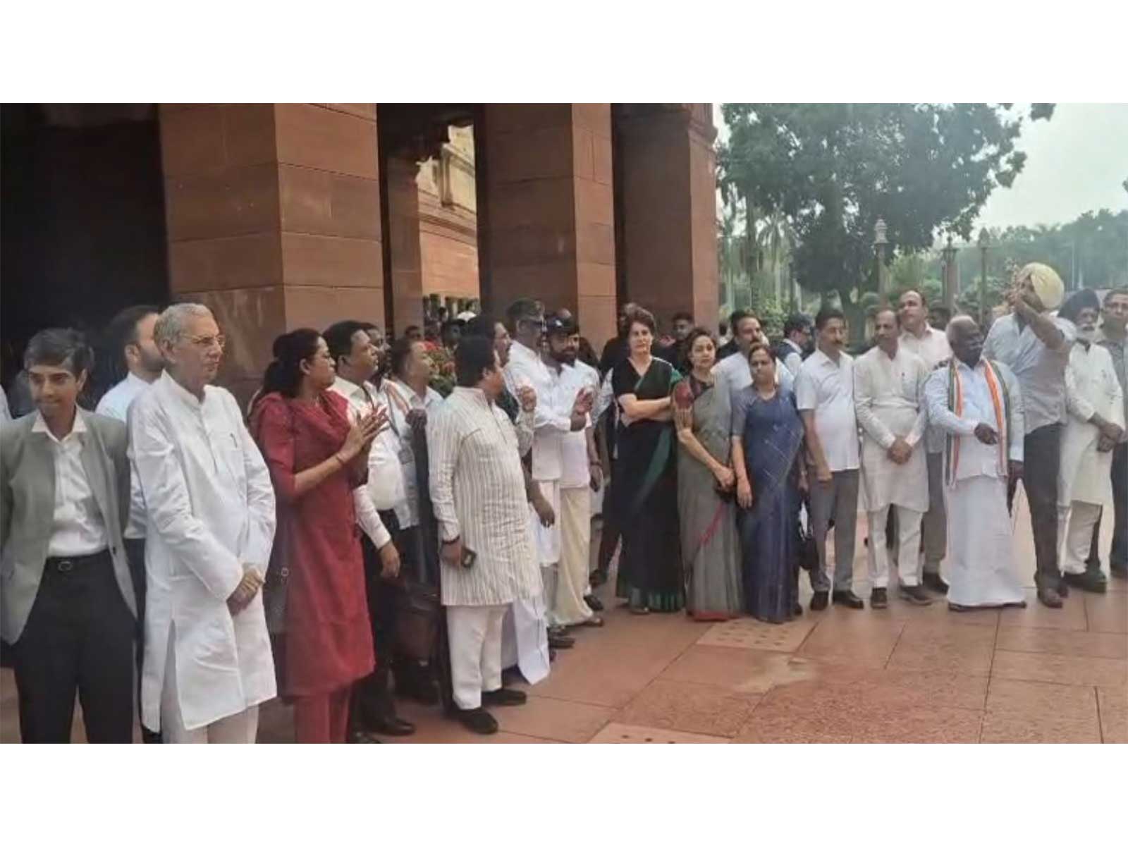 Opposition MPs staging protest in parliament (Photo/ANI)