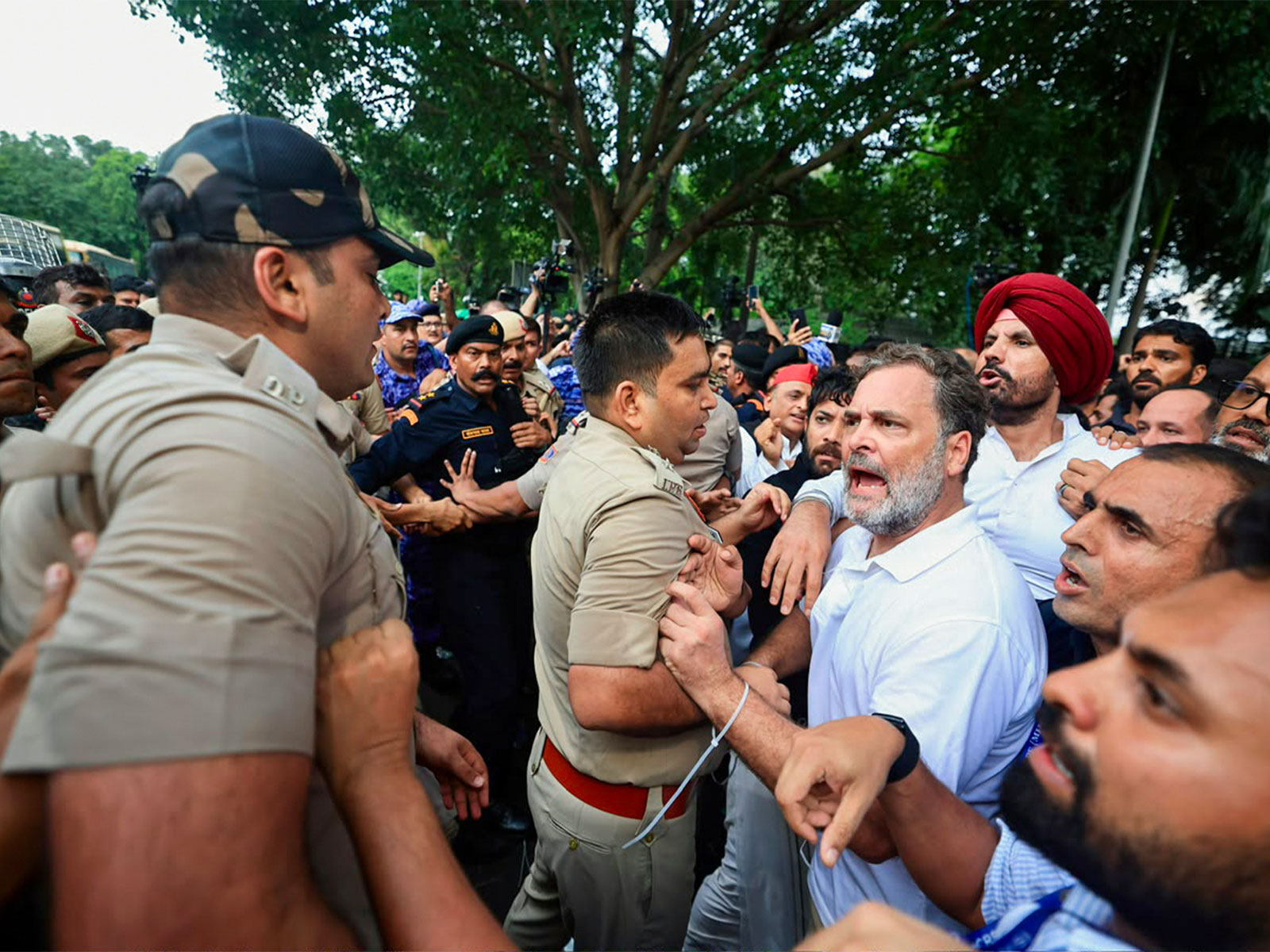 Rahul Gandhi at Congress' protest at Lok Kalyan Marg (Photo/ANI)