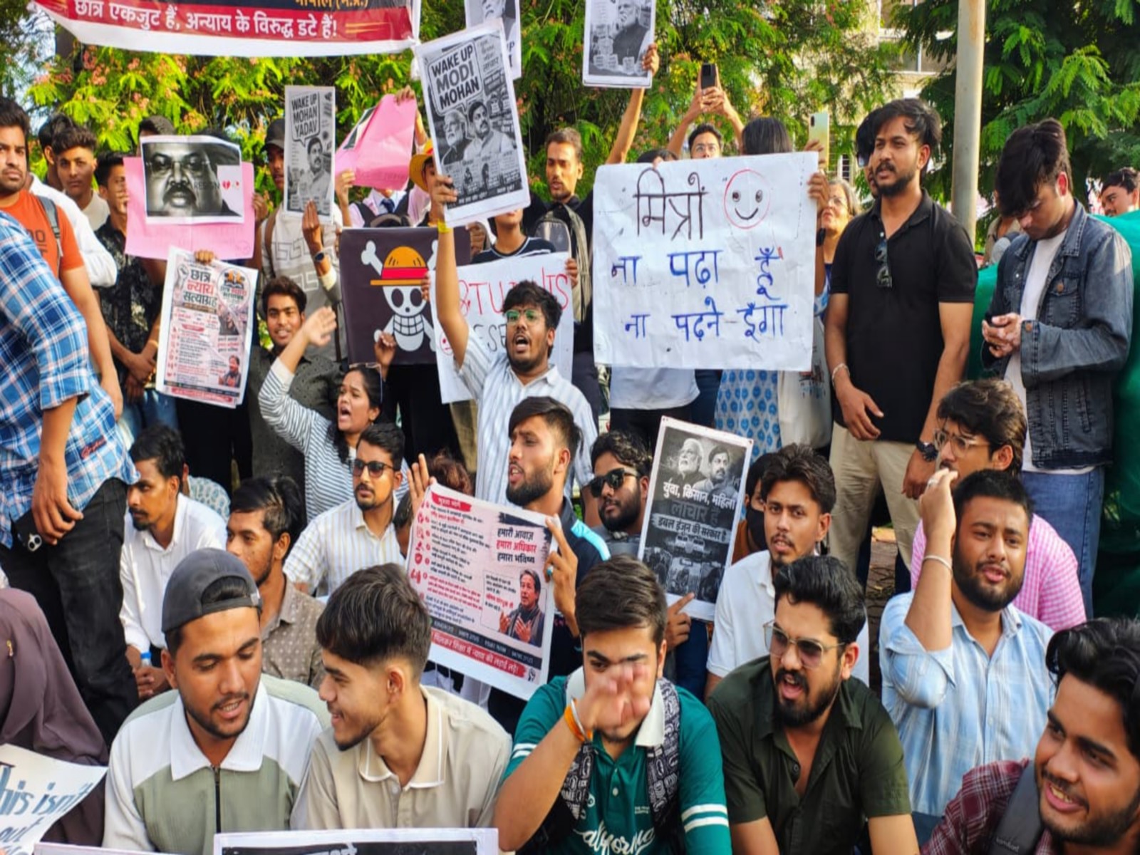 Students are staging protest in Bhopal (Photo/ANI)