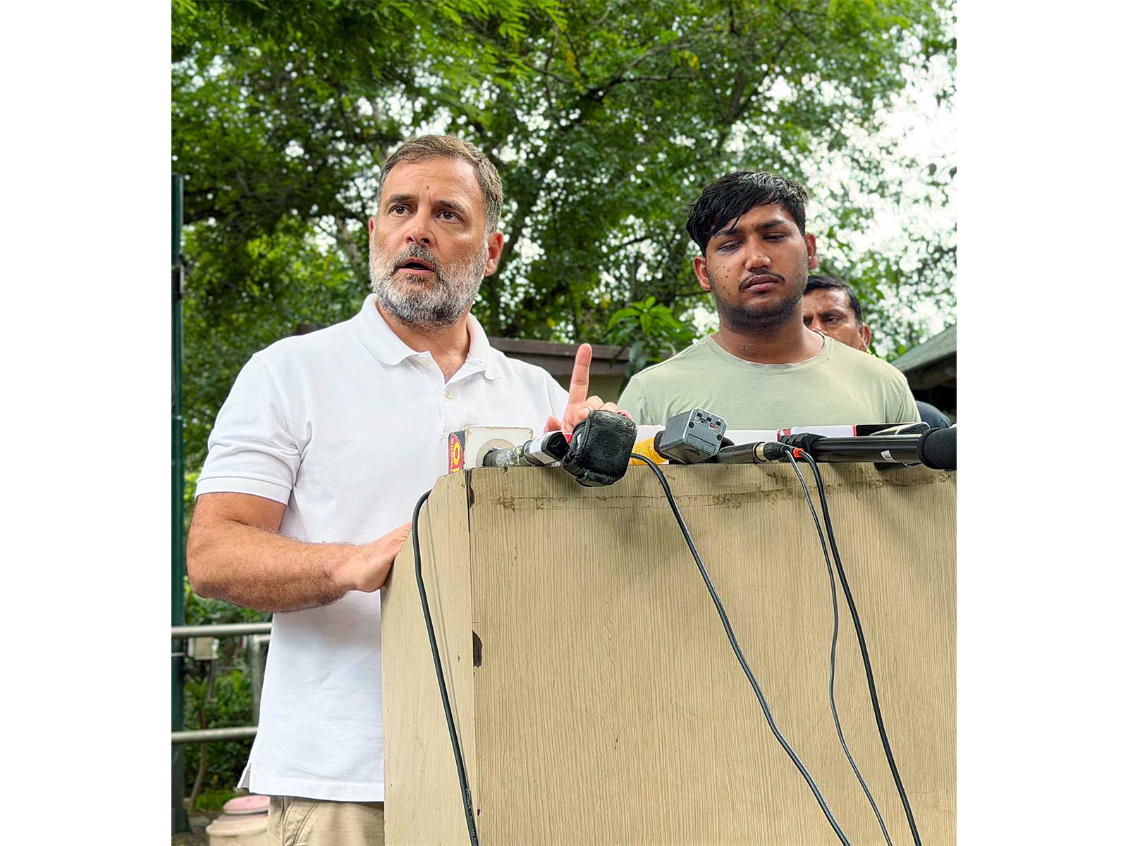Rahul Gandhi along with a protester who was the allegedly victim of pellet gun during July 20 student protests (Photo/ANI)