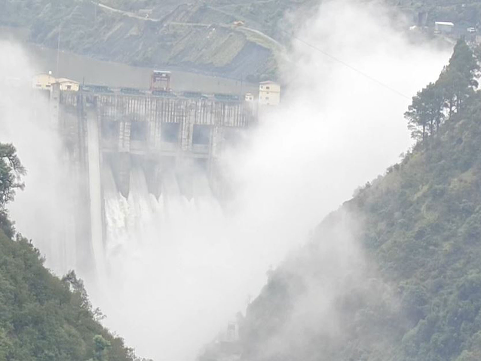 J-K: Multiple gates of Baglihar Hydroelectric Power Project Dam opened amid heavy rainfall (Photo/ANI)