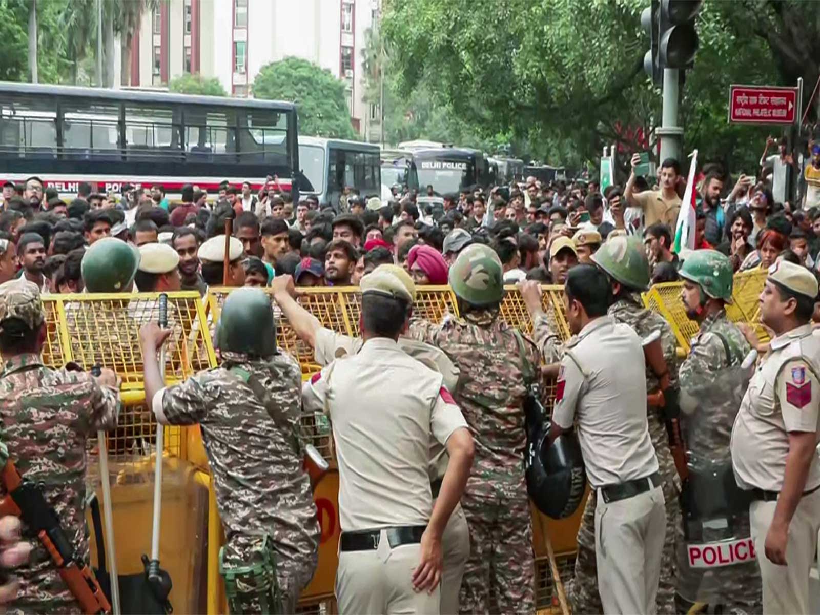 Security personnel stop CJP protesters during NEET paper leak protest march in New Delhi (File Photo/ANI)