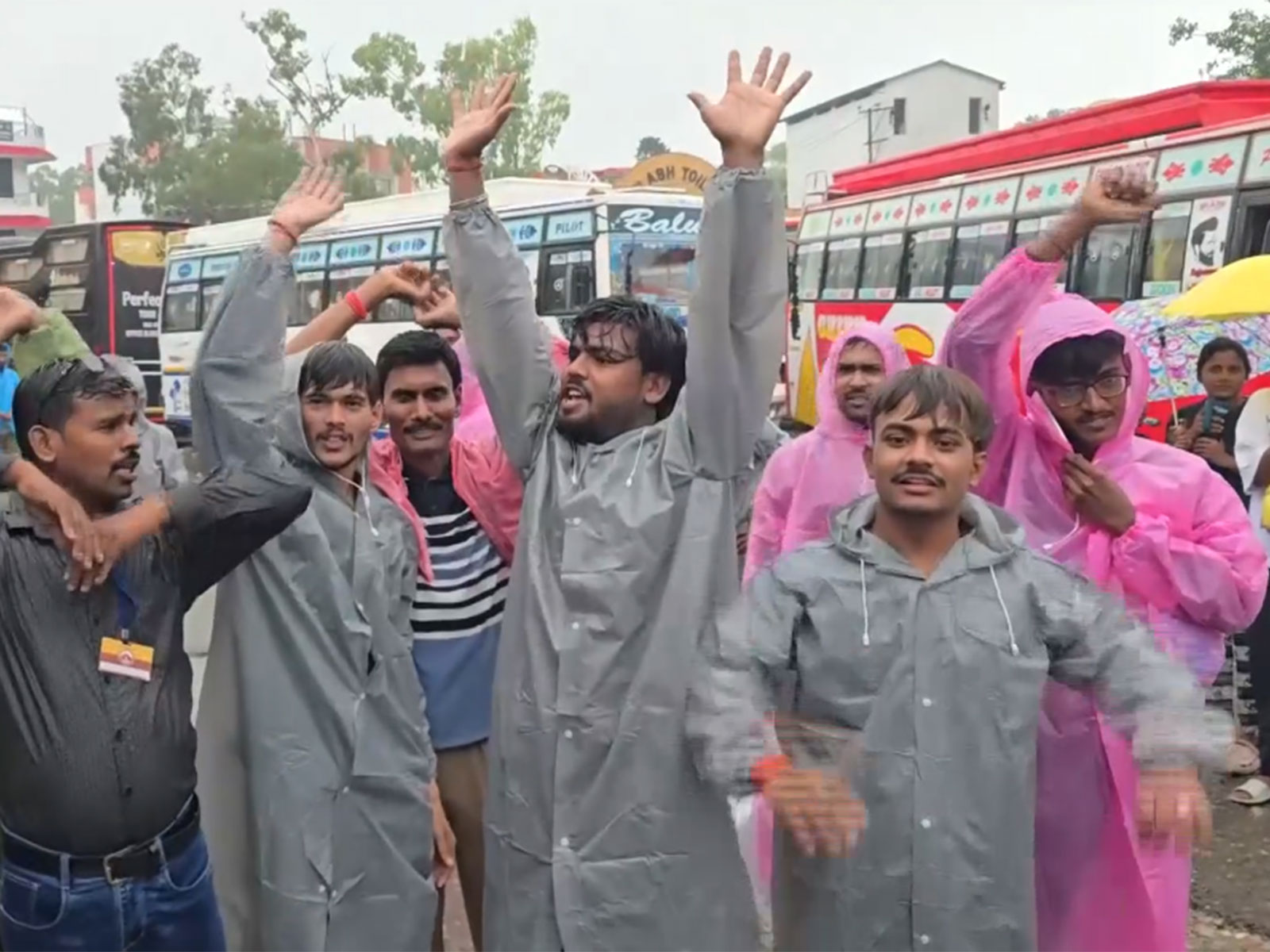 Vaishno Devi Yatra resumes after weather suspension (Photo/ANI)