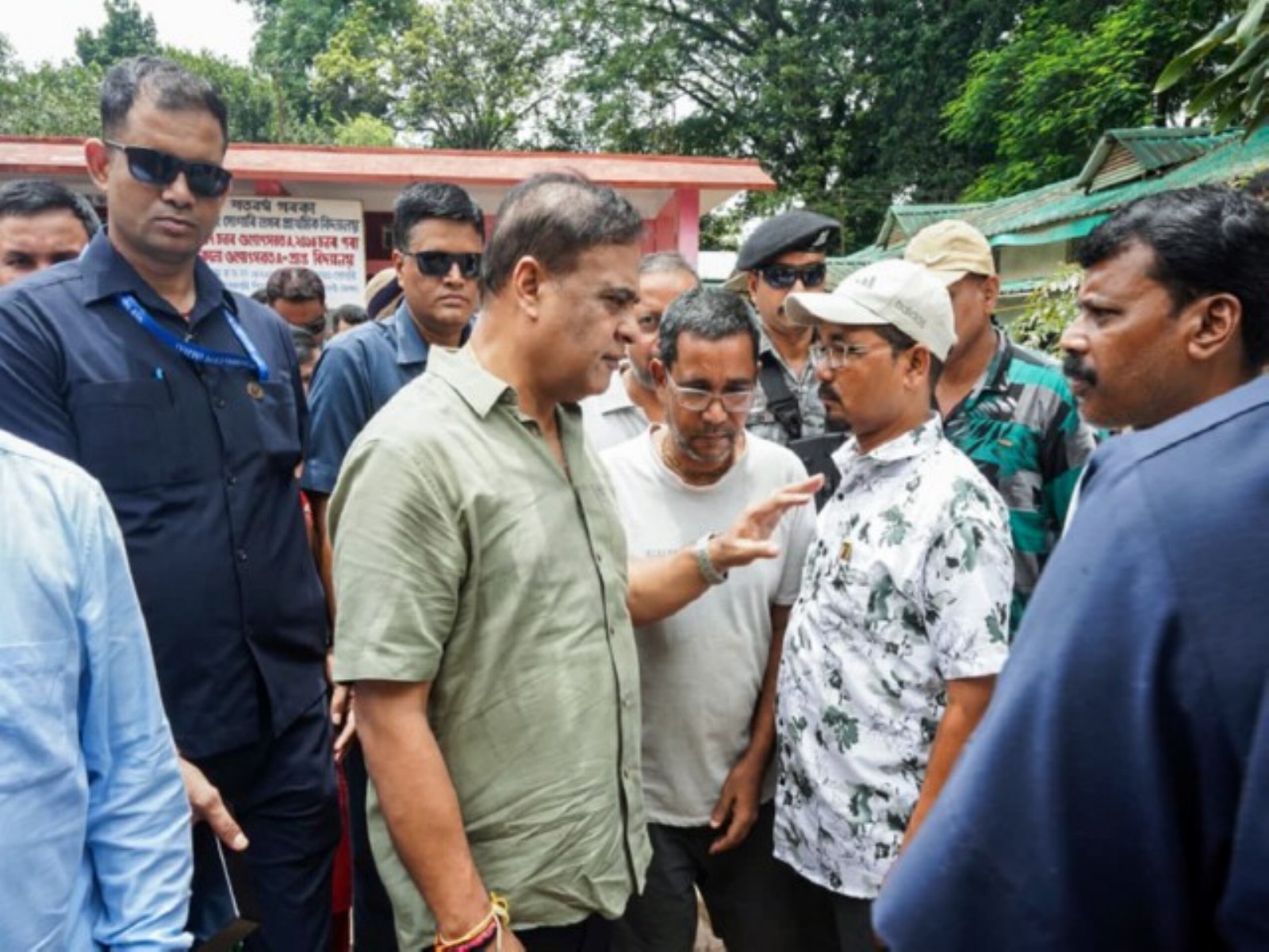 Assam Chief Minister Himanta Biswa Sarma visits a flood relief camp at 194 No. Sonari Nagar LP School to review relief operations (Photo/ANI)