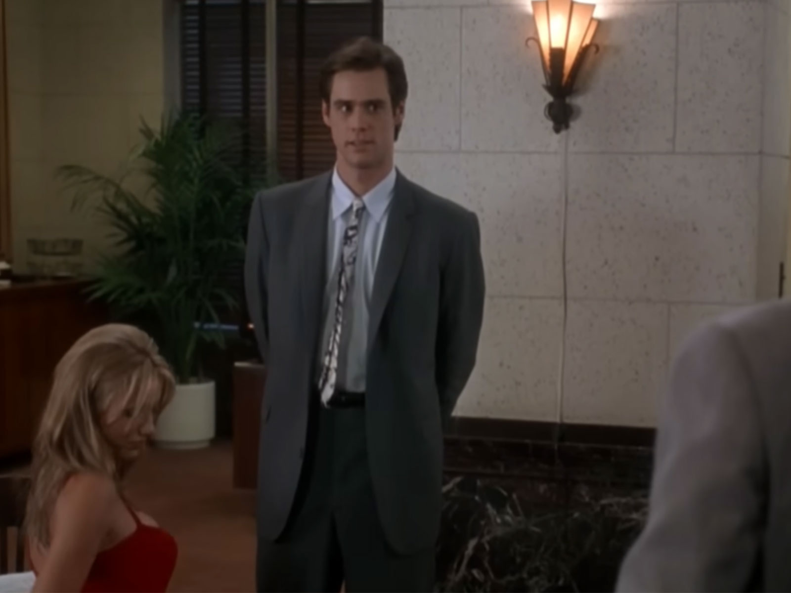 A still from the movie 'The Mask' (Photo/YouTube/ @@warnerbrosentertainmen)