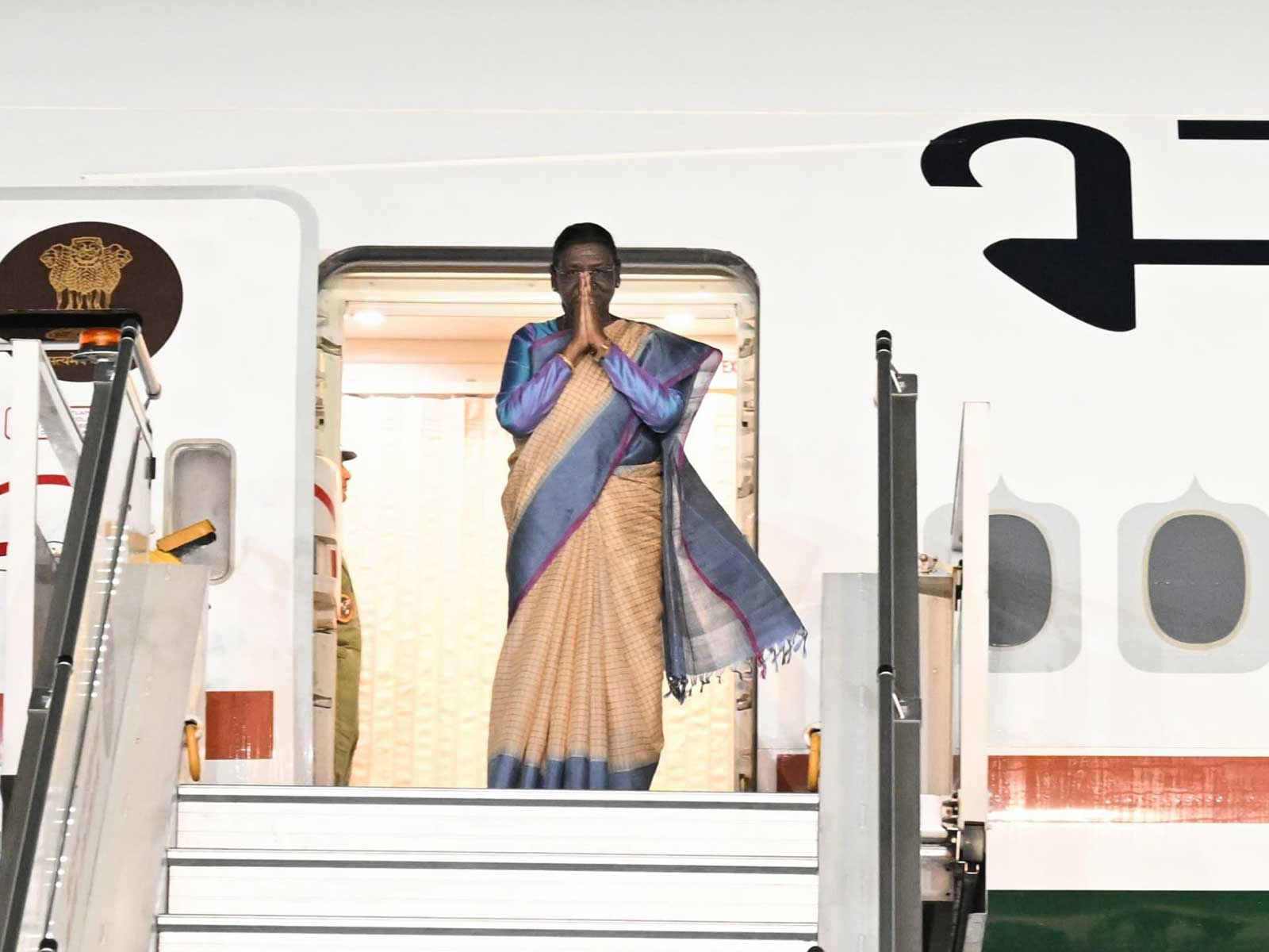 President Droupadi Murmu arrives in New Delhi (Photo/X/@rashtrapatibhvn)