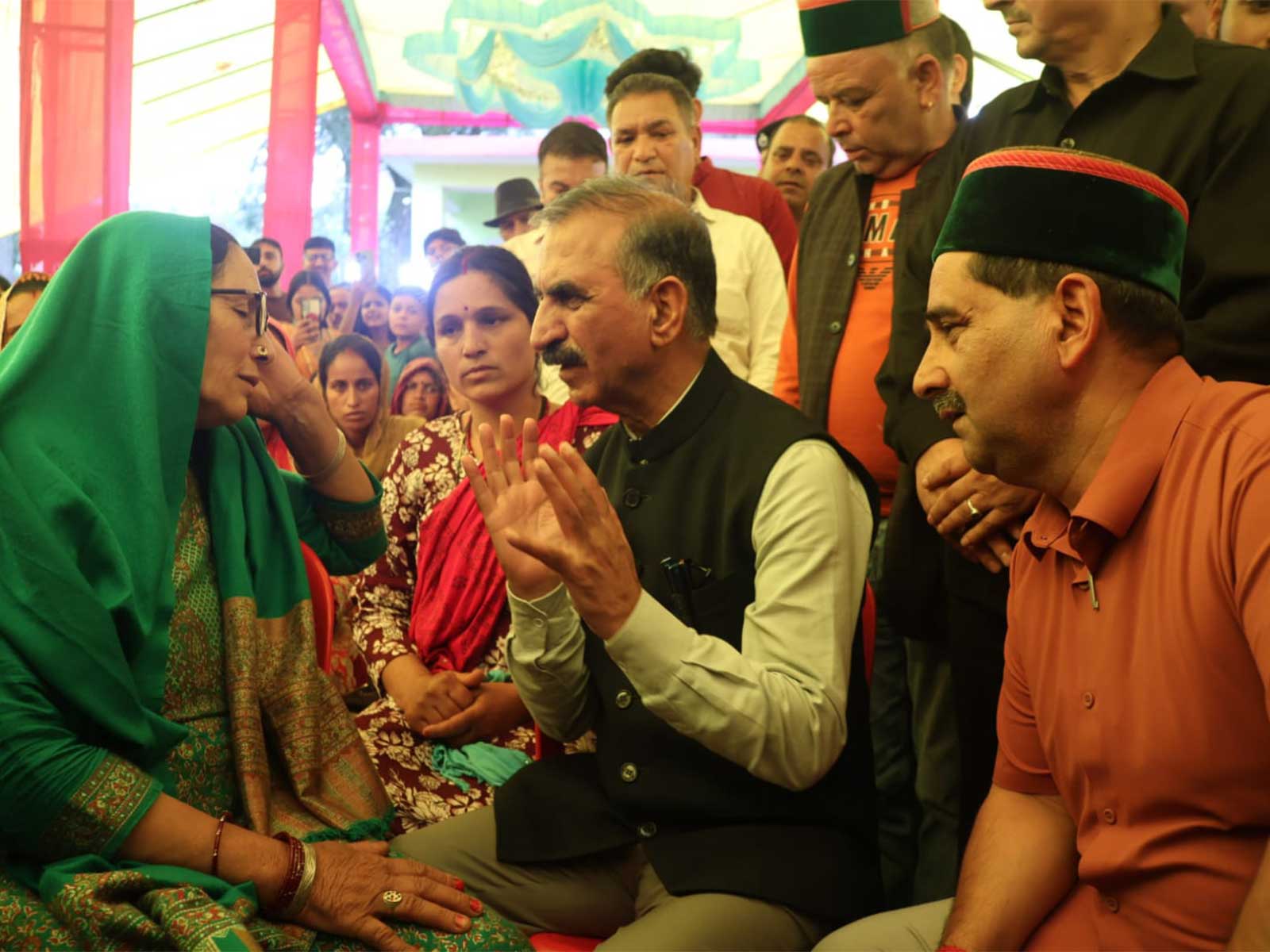 Himachal CM Sukhu announces Rs. 8.50 lakh financial assistance (Photo/Himachal Pradesh CMO)