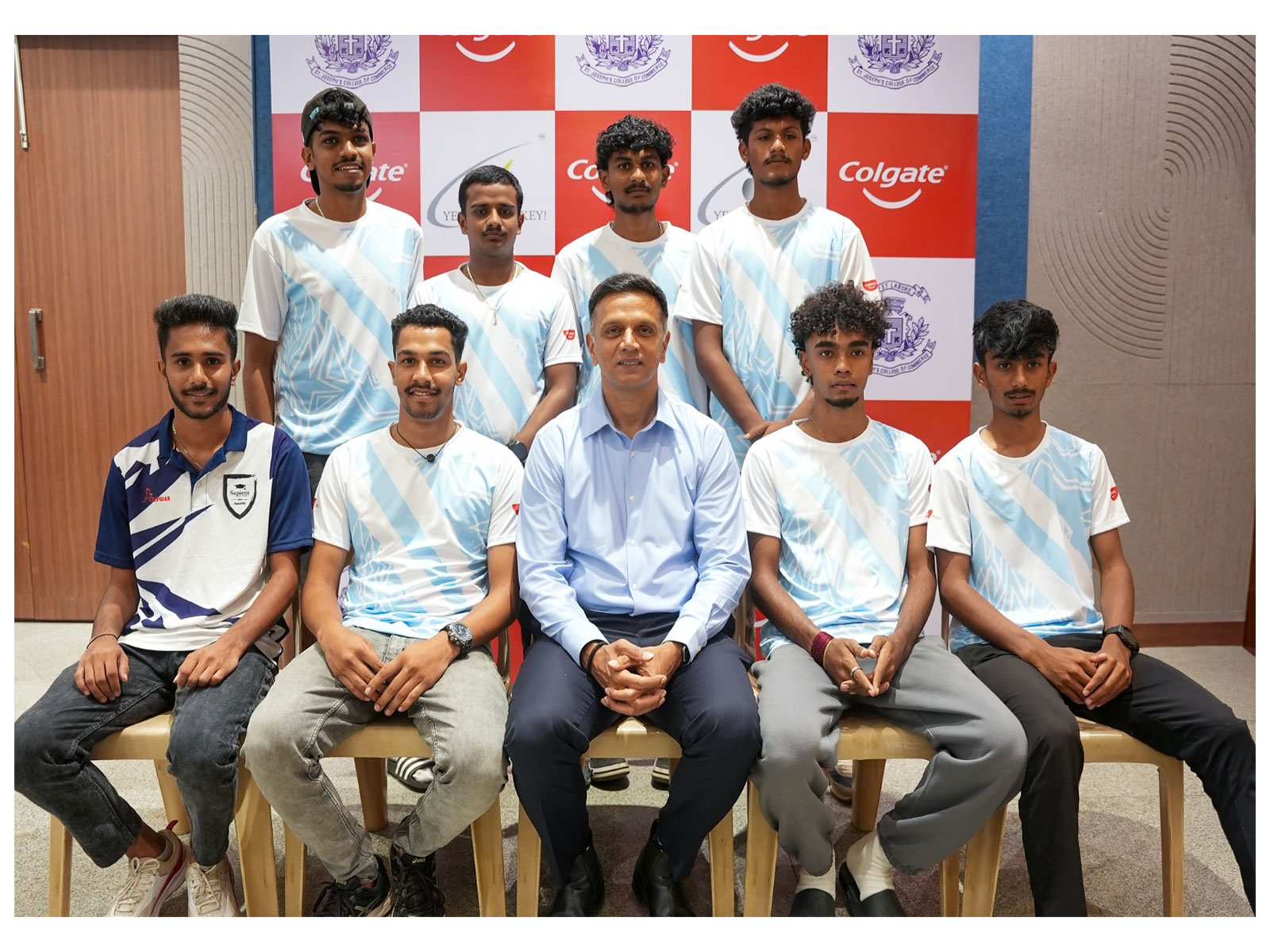 Rahul Dravid at Colgate Total Inter-College 5-A-Side Hockey Tournament at St. Joseph's College of Commerce
