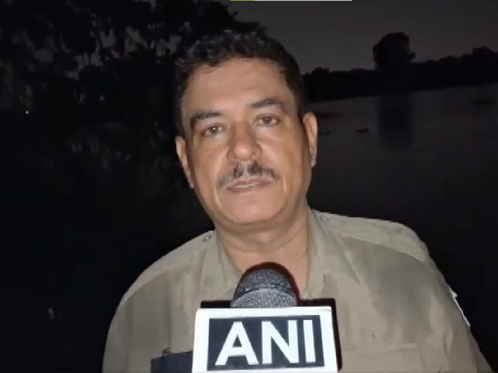 Delhi: Fire Officer Deshpal (Photo/ANI) 