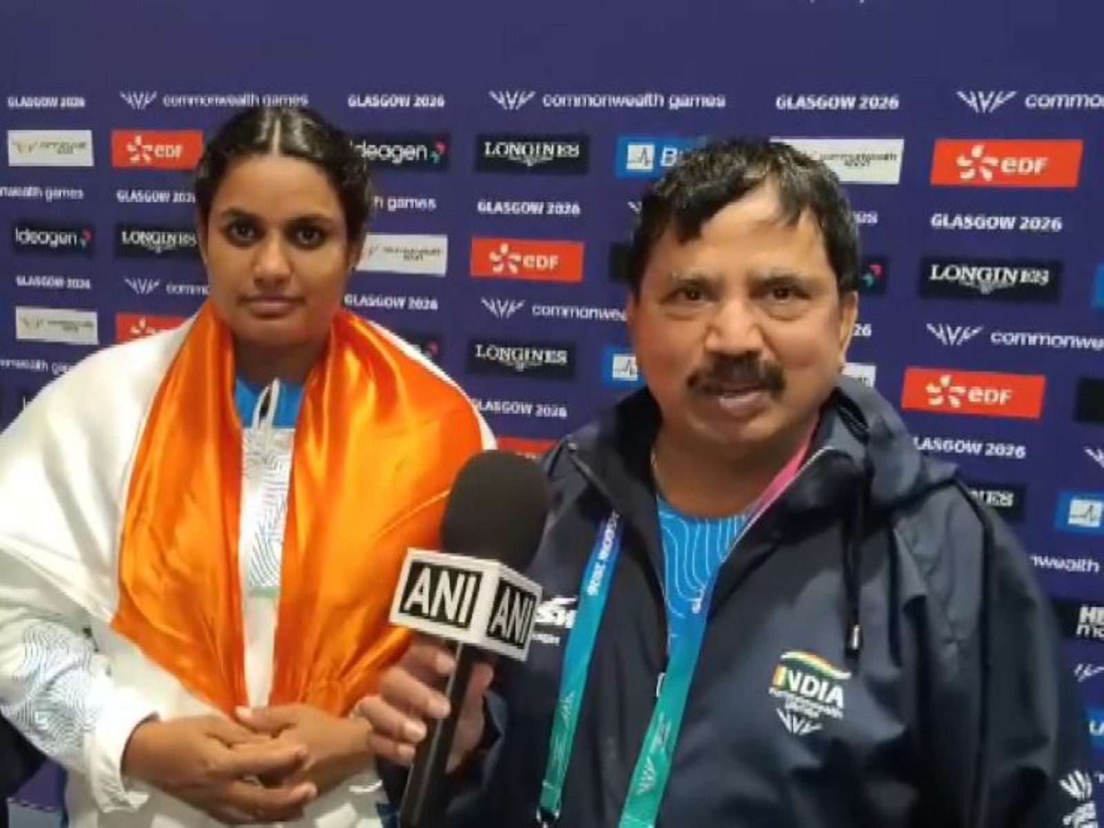 Shilpa Shyla (L) with her coach at the CWG 2026. (Photo: ANI)