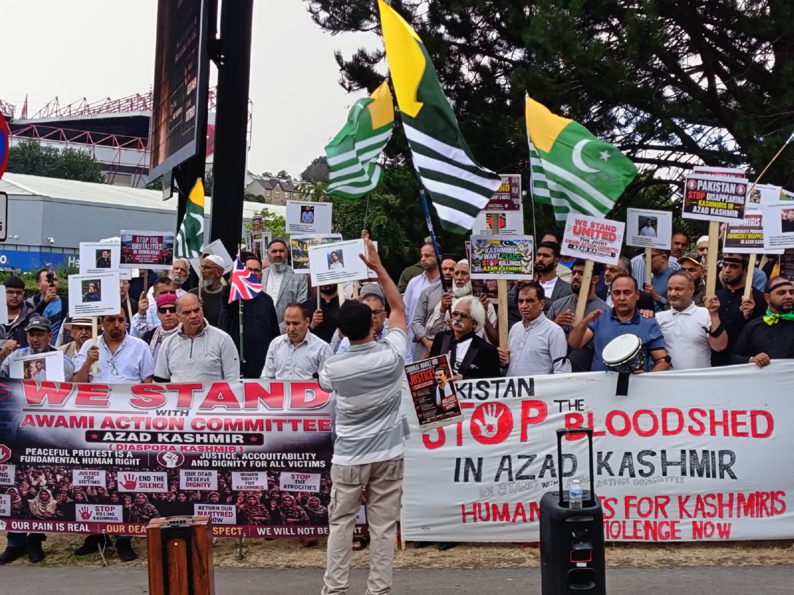 Kashmiri activists protesting outside Pakistan Consulate in Bradford over PoJK killings (Photo/ANI)