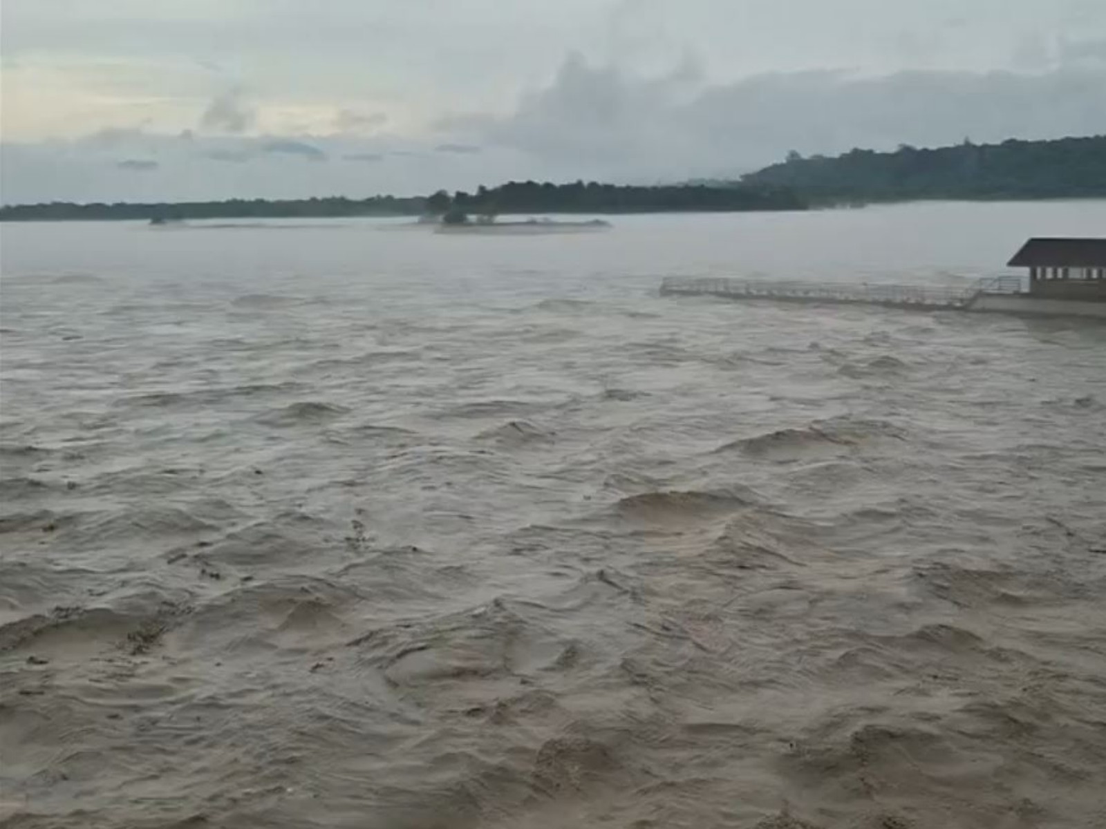 Water level of Ganga has reached warning mark at Bhimgoda Barrage (Photo/ANI)
