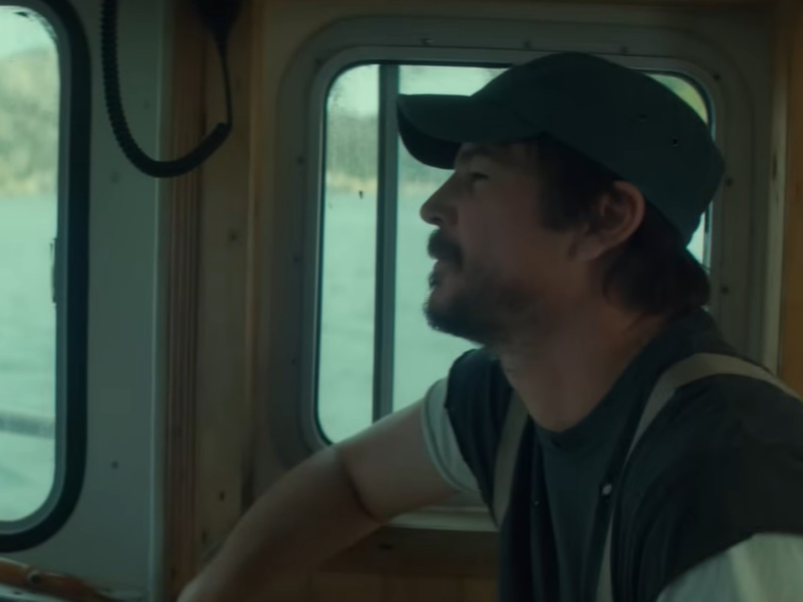 Josh Hartnett in 'Below' series (Photo/Netflix)