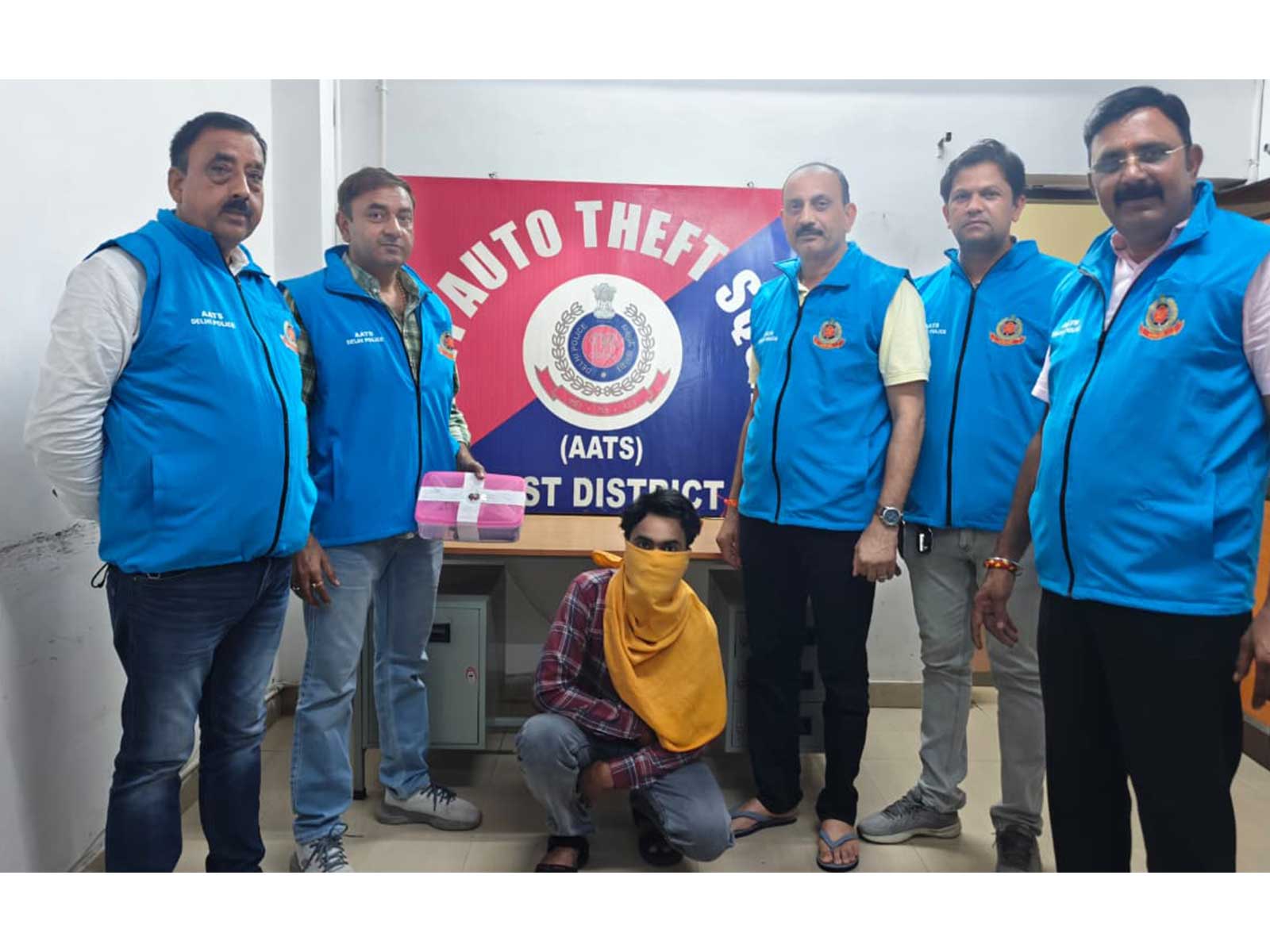 AATS with arrested accused (Photo/DelhiPolice)