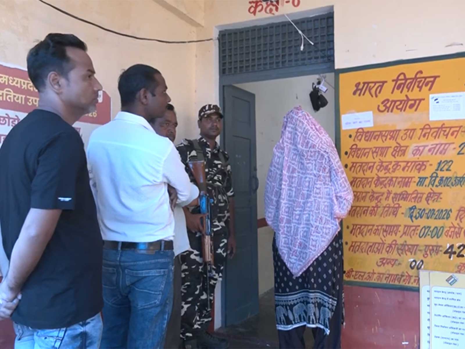 People in queue to exercise their franchise (Photo/ANI)