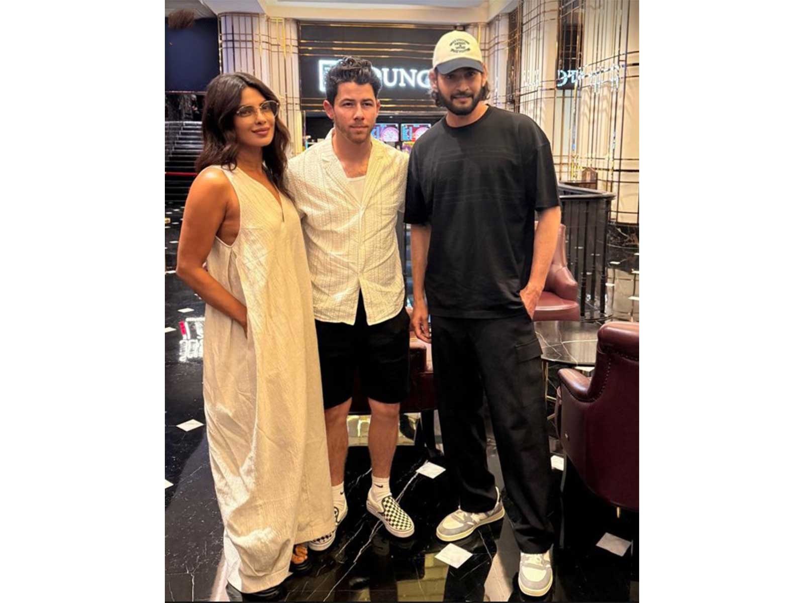 Priyanka Chopra, Nick Jonas with Mahesh Babu (Photo/X@amb_cinemas)