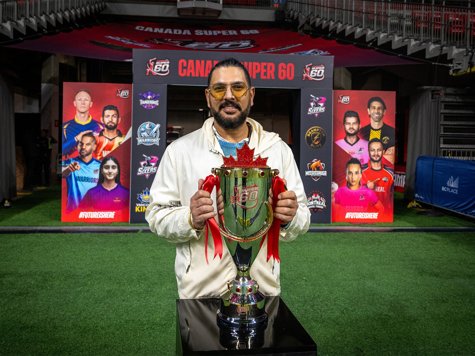 Yuvraj Singh with the Canada Super 60 trophy (Photo: Canada Super 60)