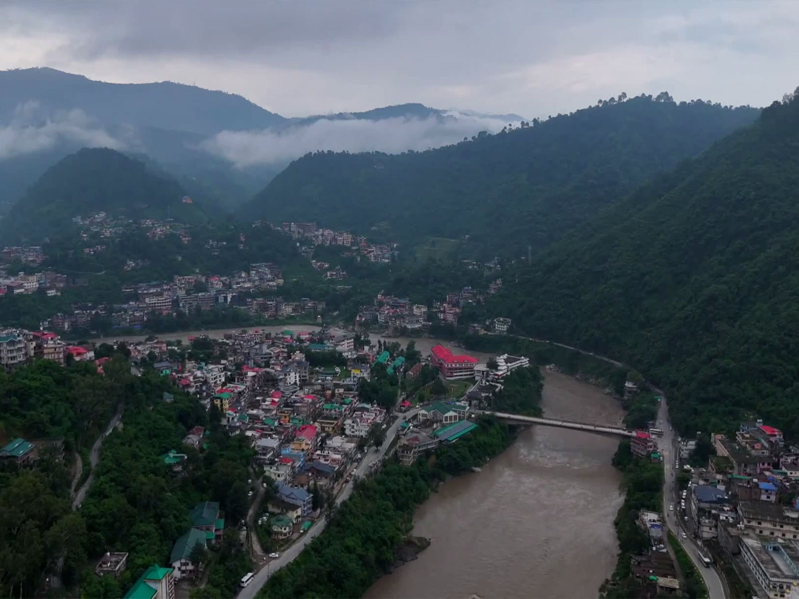 Aerial view of Mandi town (Photo/ANI)