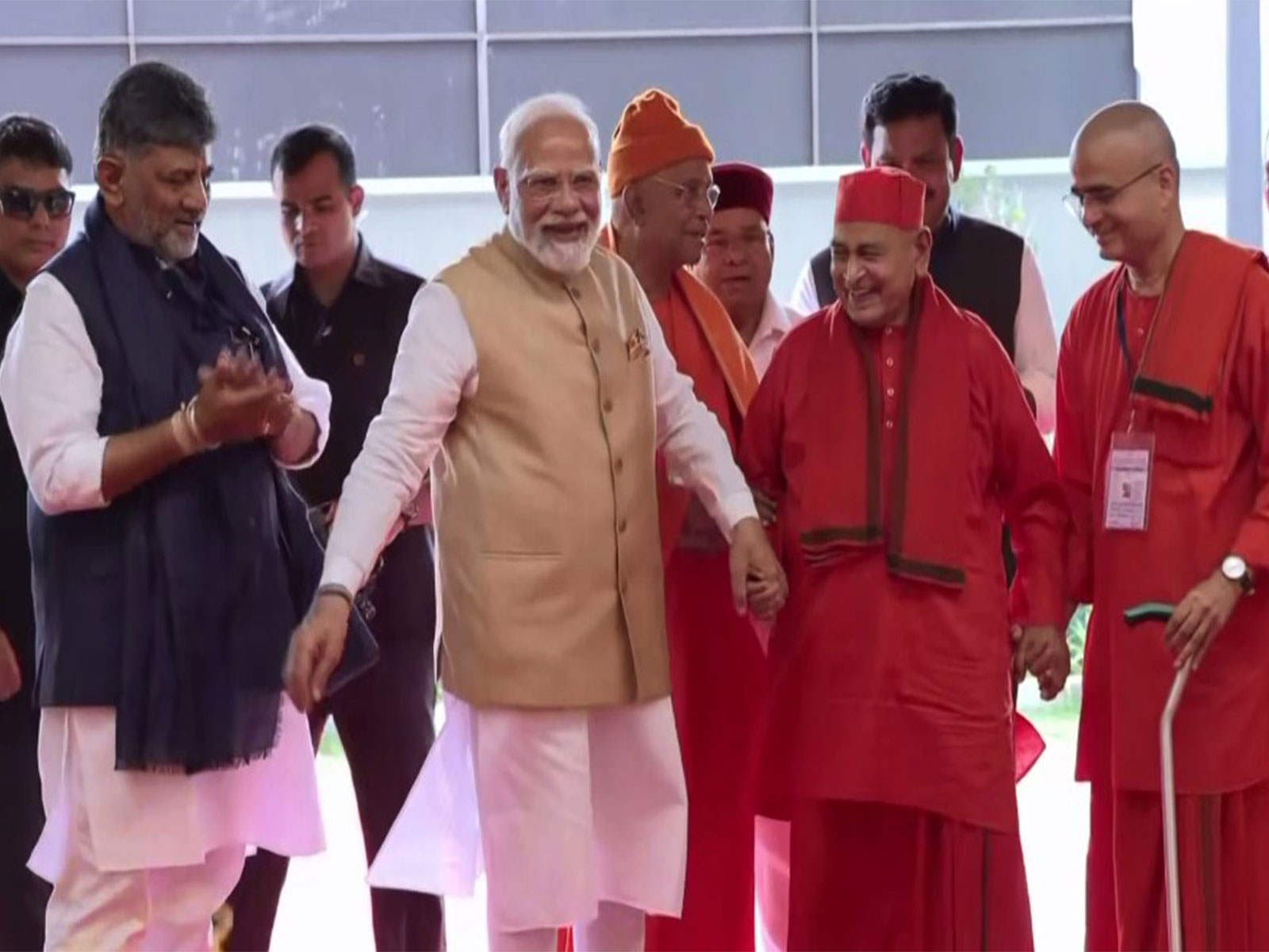 PM Modi inaugurates Swami Vivekananda Cultural Youth Centre and Viveka Smaraka in Mysuru (Photo/ANI)