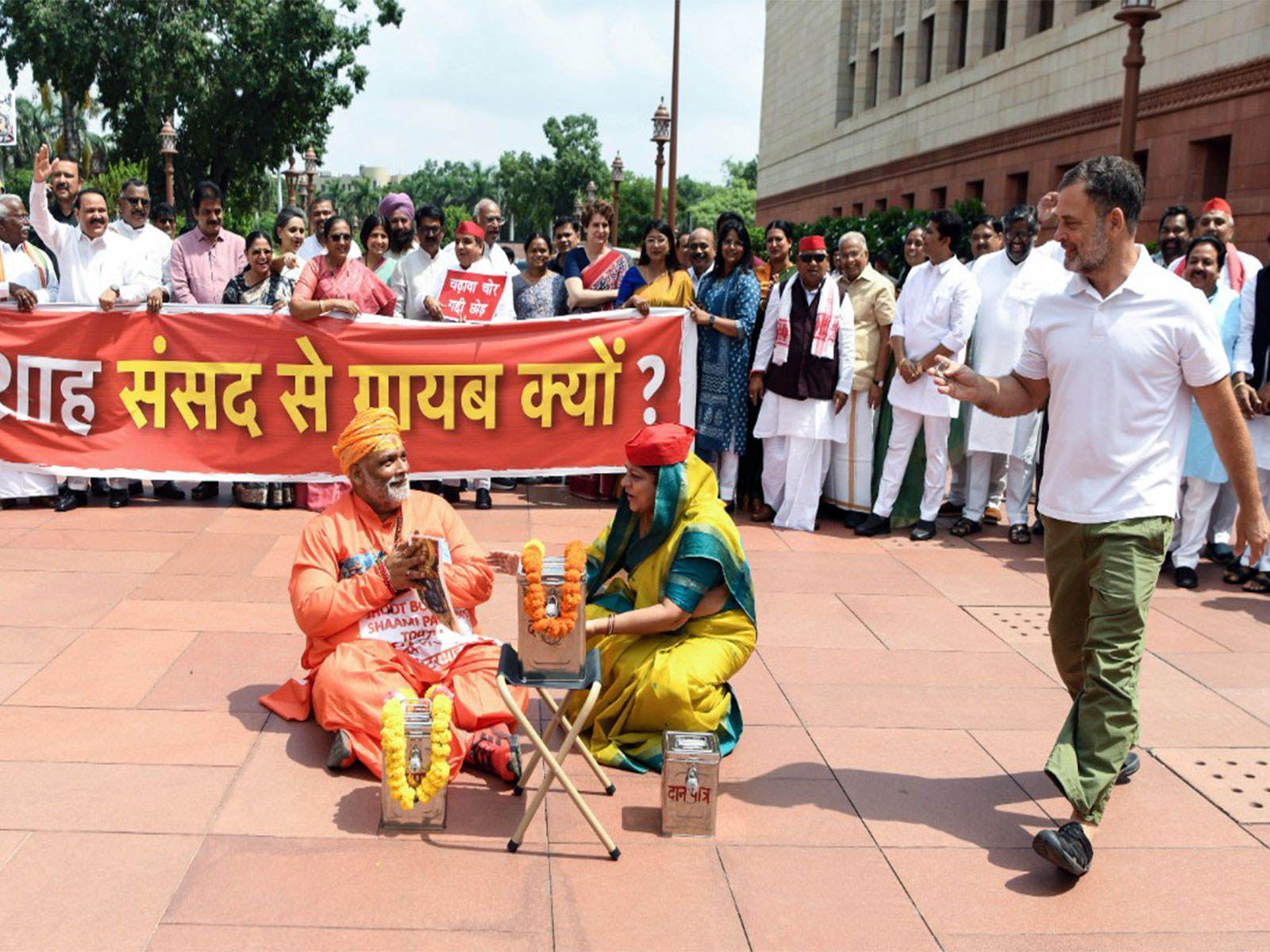 Opposition MPs protest over the issue of alleged Ayodhya Ram Mandir donations (File Photo/ANI)