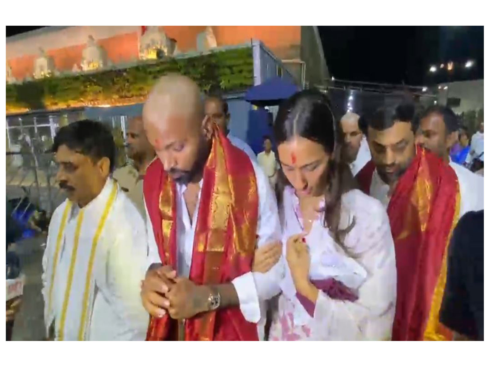 Hardik Pandya and Mahieka Sharma visited Sri Venkateswara Swamy Temple in Tirumala (Photo: ANI)