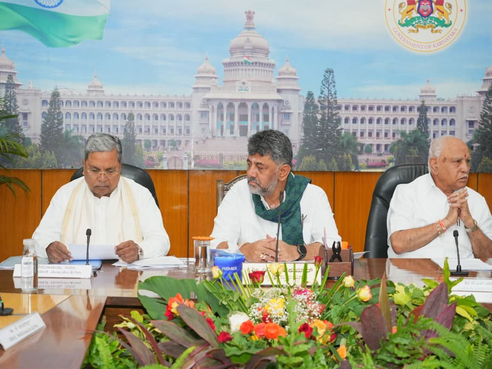 Former Karnataka CM Siddaramaiah (Left), Chief Minister DK Shivkumar (Middle), and Senior BJP leader BS Yediyurappa (Right) (Photo/X/@siddaramaiah)                                     