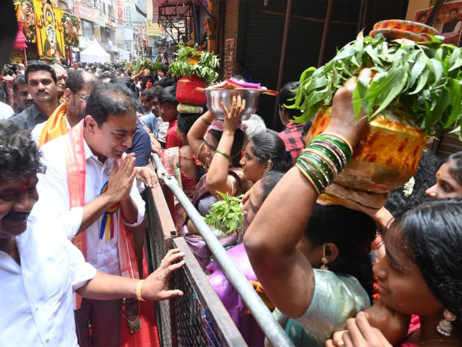 BRS Working President K T Rama Rao at the Ujjaini Mahankali Temple (Photo/X/@BRSparty)