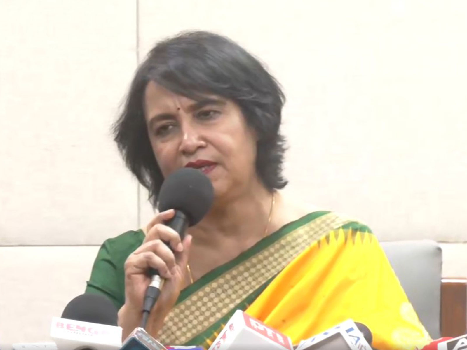 Bangladeshi author and activist Taslima Nasreen speaking during press conference in Kolkata (Photo/ANI)