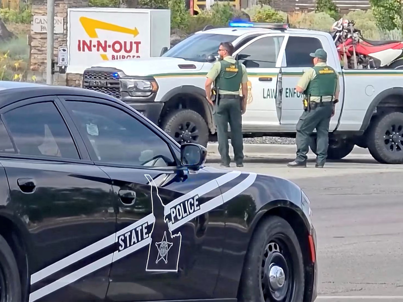 Emergency personnel deployed to the scene of a deadly shooting in Twin Falls, Idaho, US. (Photo/Reuters)
