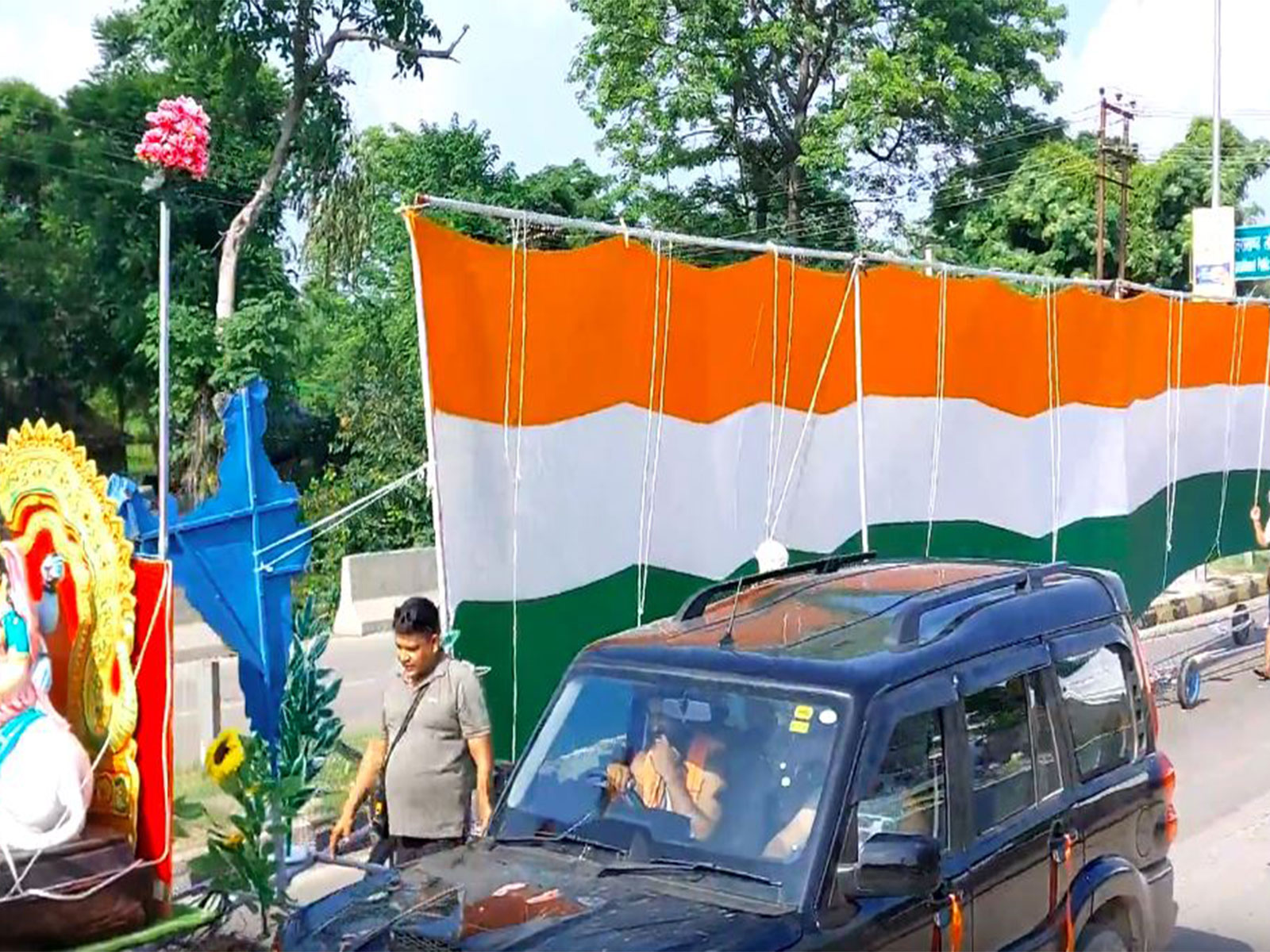 251-foot Tricolour kanwar (Photo/ANI)
