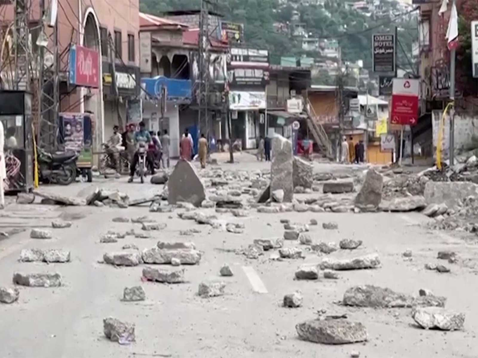 Aftermath of volence in PoJK's Muzaffarabad as tensions continue during the second phase of elections (Photo/Reuters)