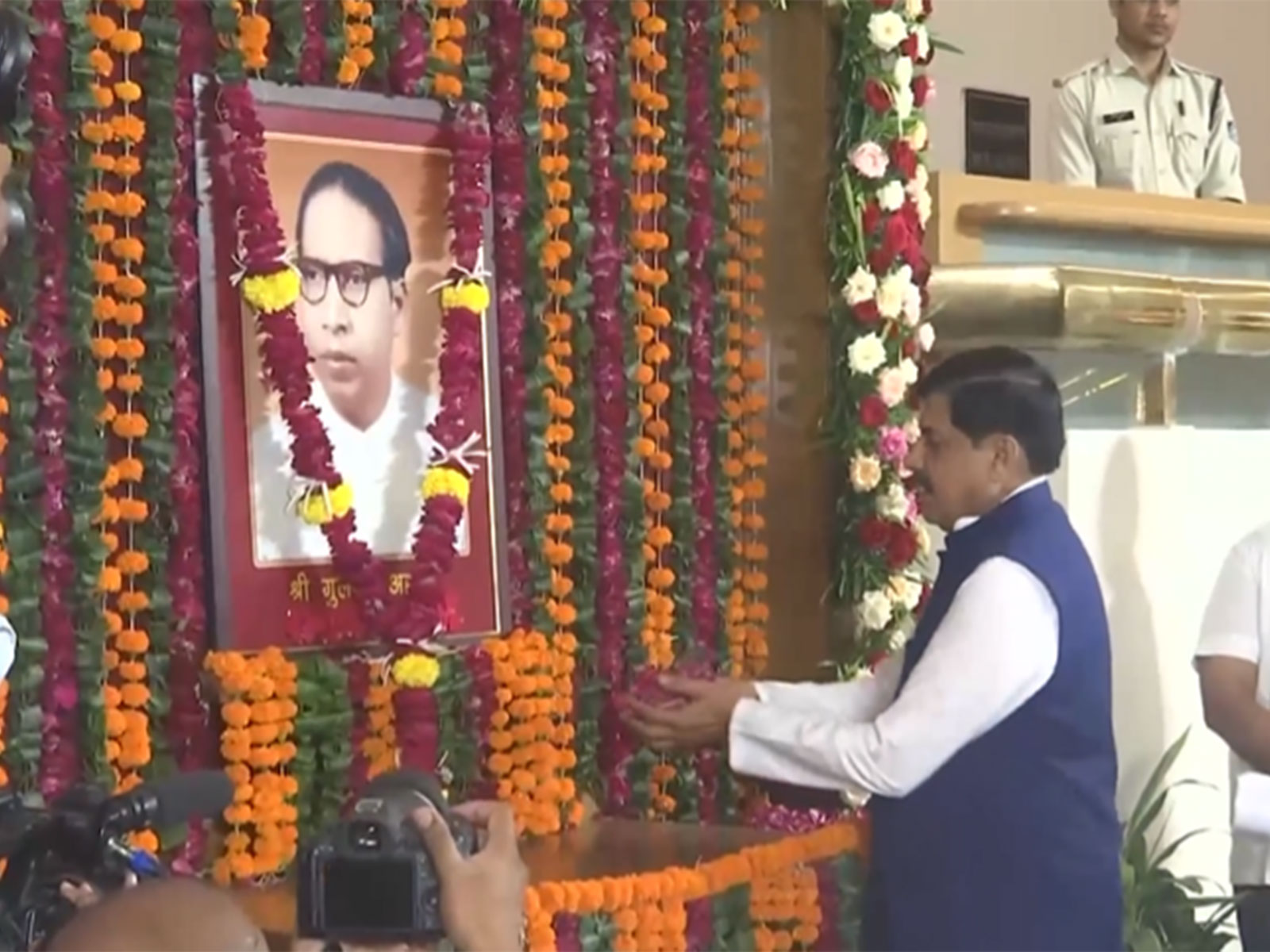 MP CM Mohan Yadav pays floral tribute to Gulsher Ahmed (Photo / ANI)