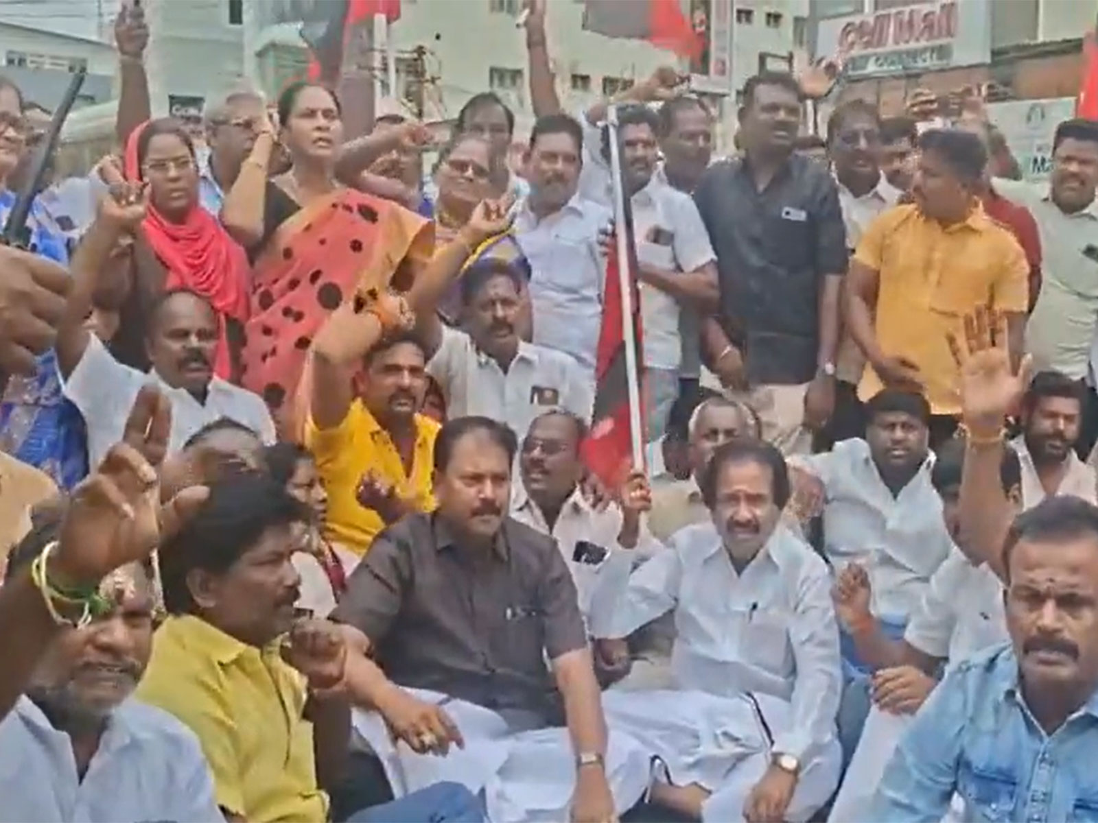 DMK leaders protest in Tiruchirappalli (Photo/ANI)