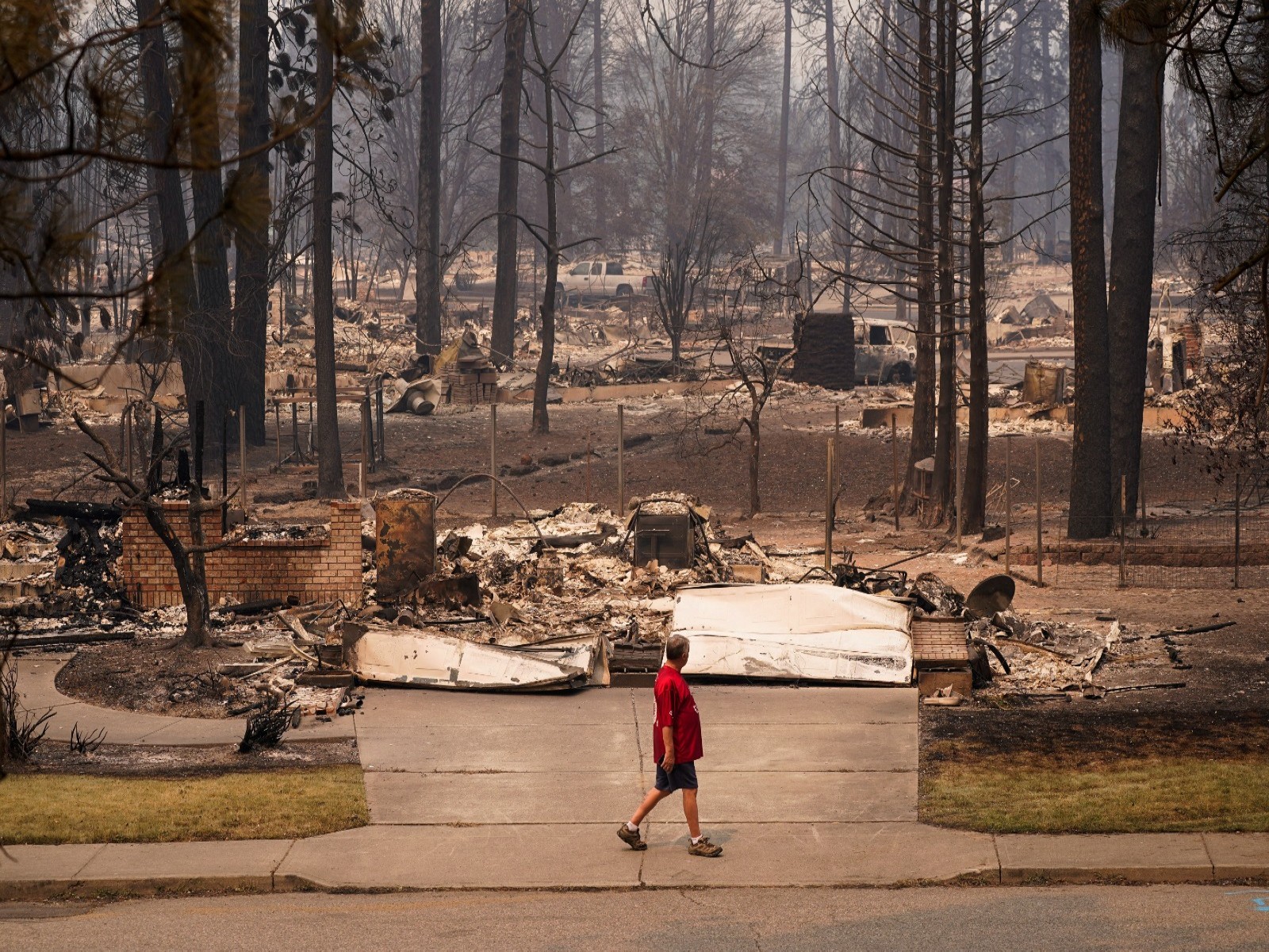 The view of an incinerated neighbourhood following devastating wildfires in Old Trails, Spokane County, Washington (Photo/Reuters) 