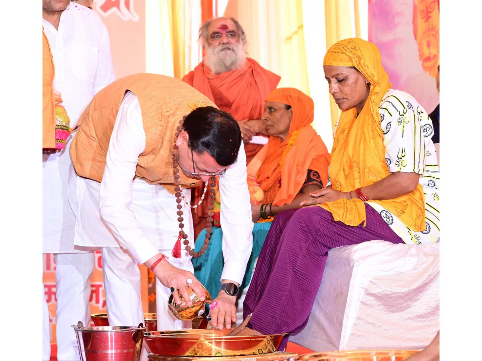 Uttarakhand CM Dhami welcomes Kanwariyas in Haridwar (Photo/Uttarakhand CMO)