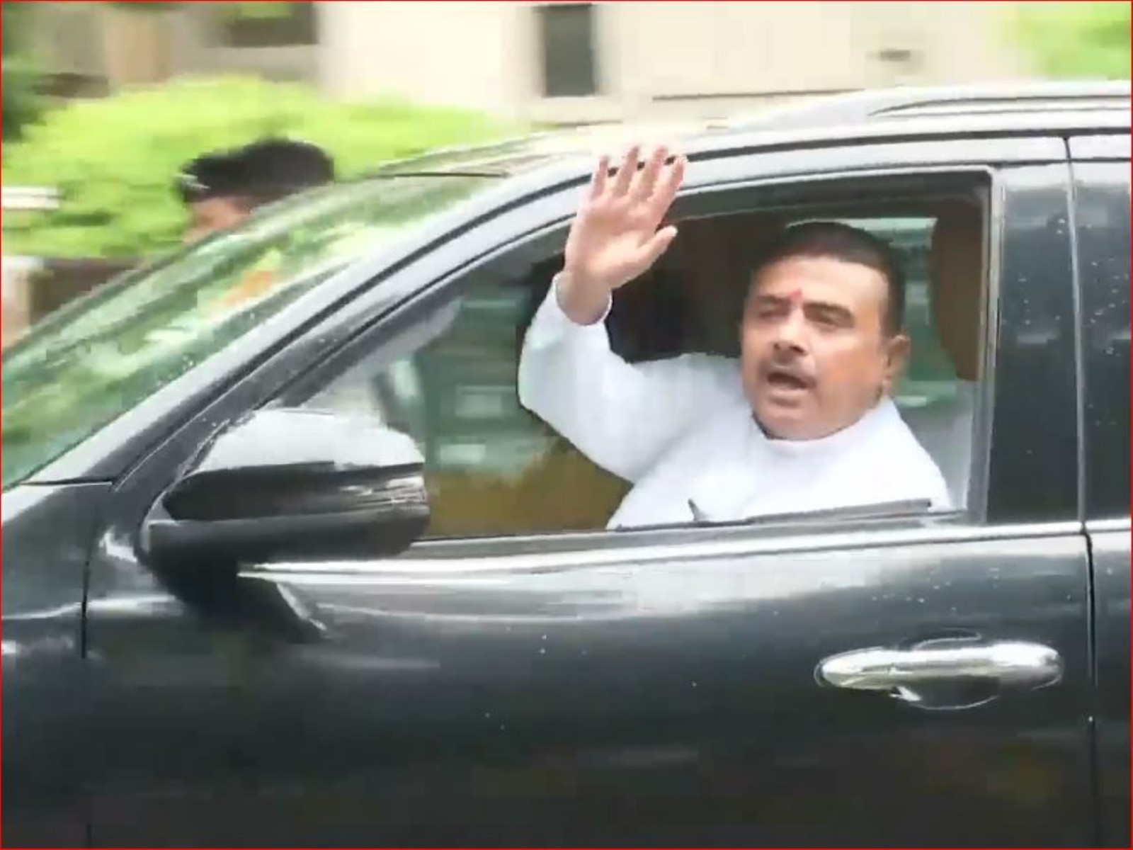 West Bengal CM Suvendu Adhikari leaves Delhi's Banga Bhawan after meeting ex-TMC MPs (Photo/ANI)