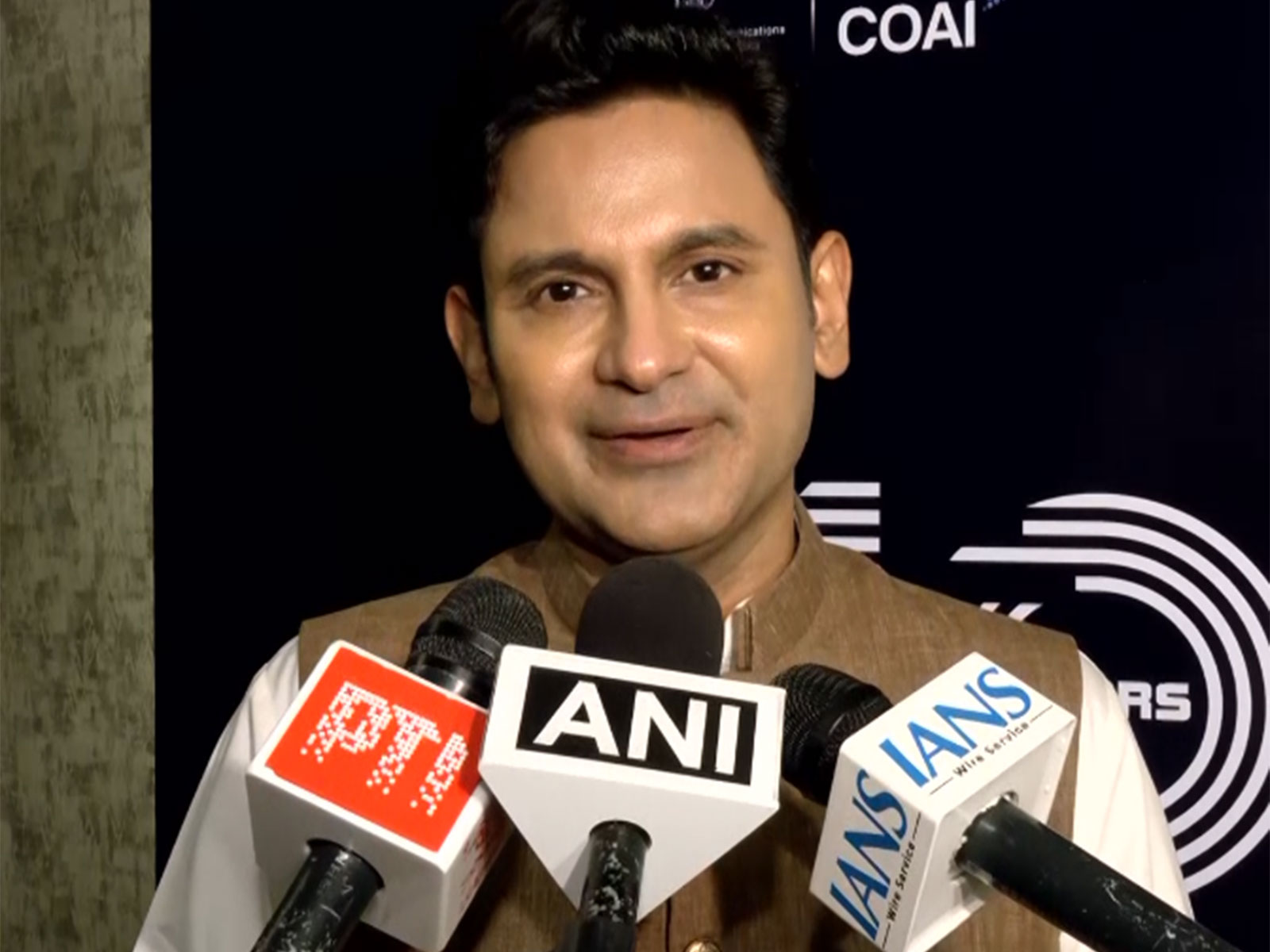 Lyricist Manoj Muntashir (Photo/ANI)