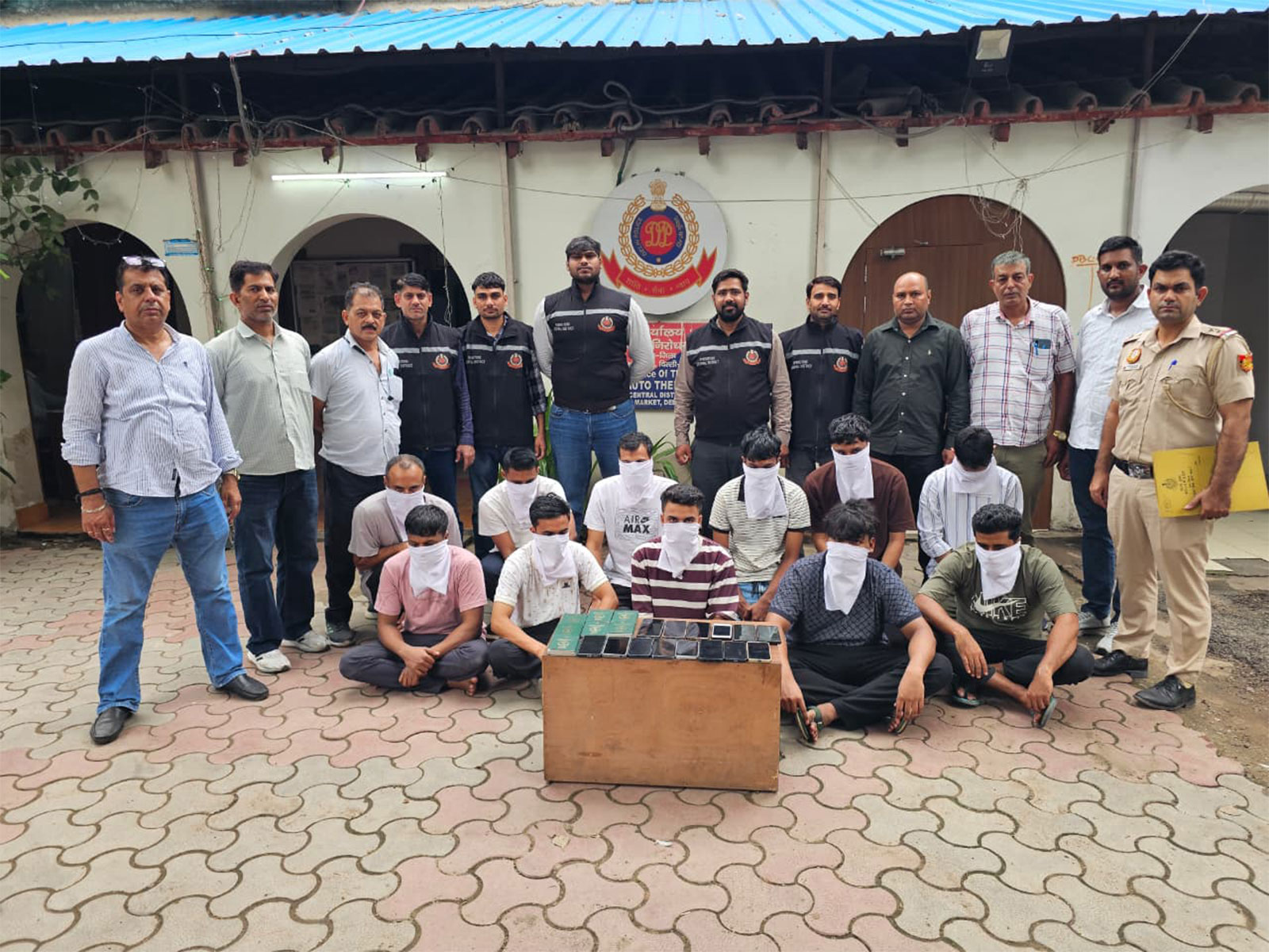 Delhi's Central District Police's AATS apprehends 11 Bangladeshi nationals for violating visa conditions (Photo/Release)