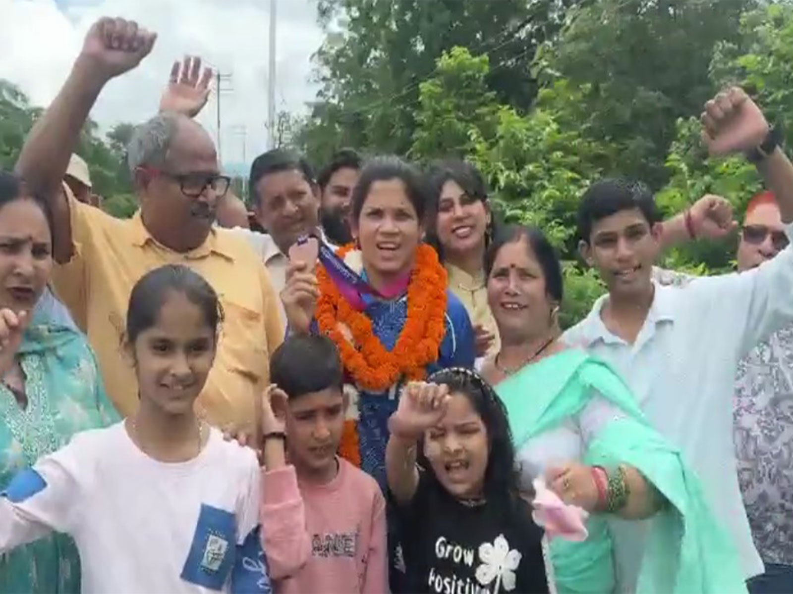 Unnati Sharma and her family members, friends. (Photo: ANI)