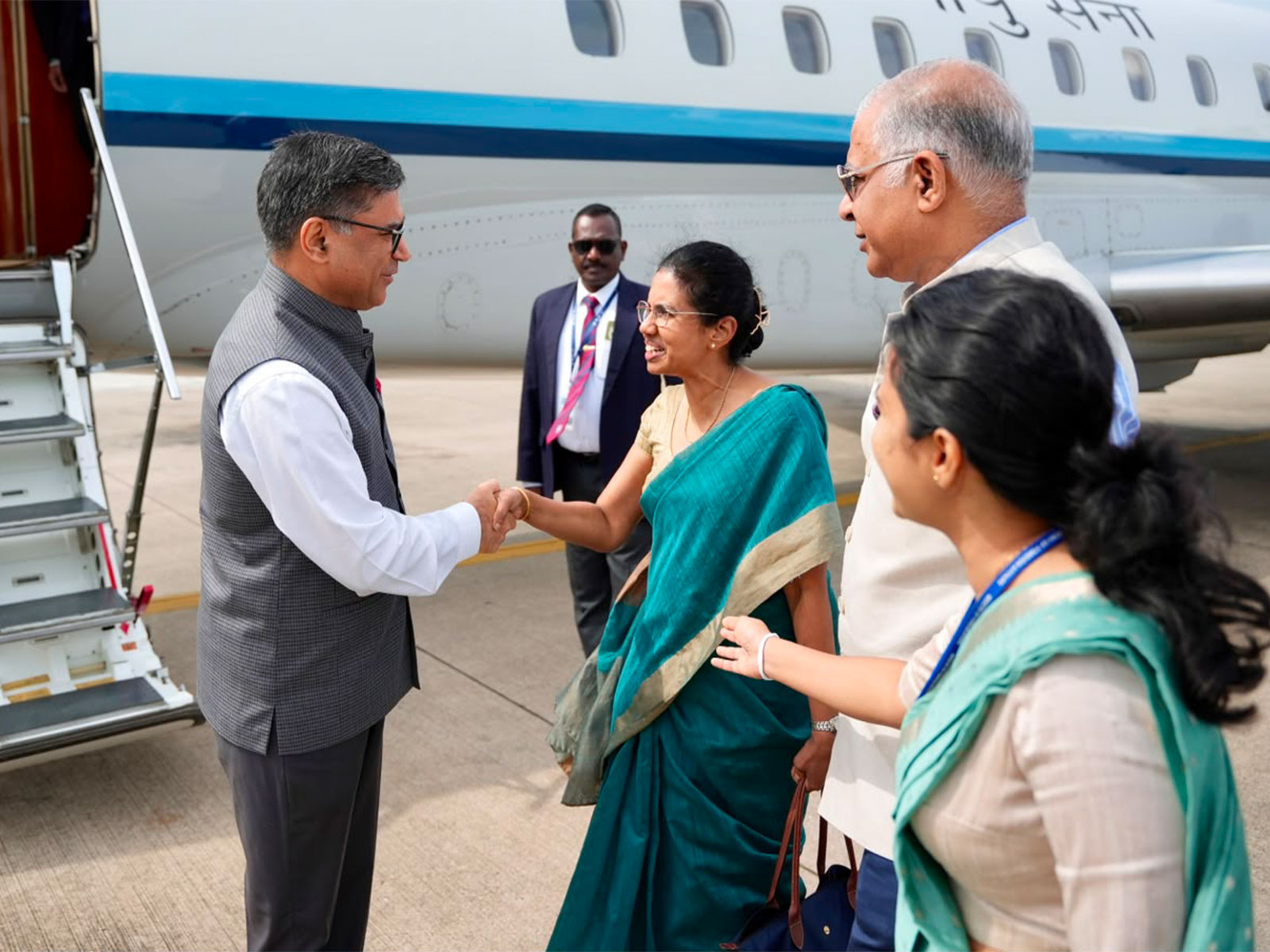 Foreign Secretary Misri arrives in Sri Lanka for one-day visit (Photo/X@IndiainSL)