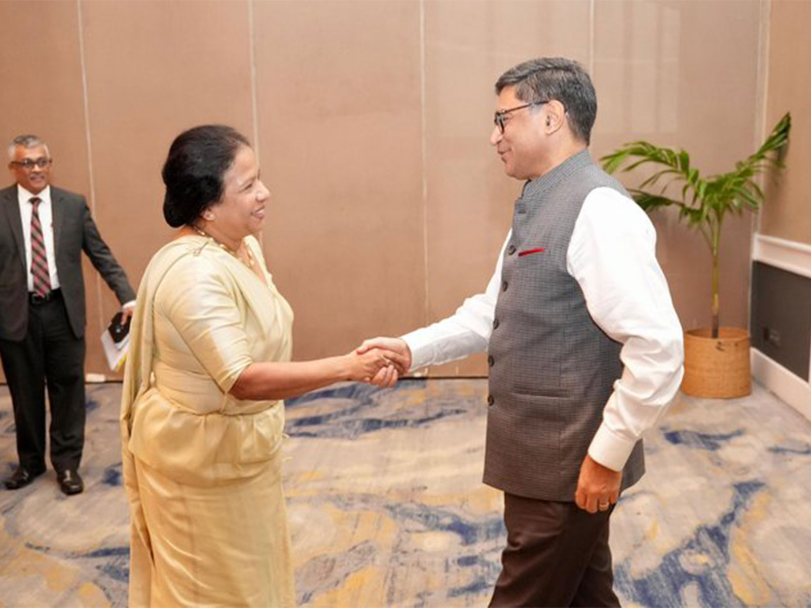 Foreign Secretary Vikram Misri meets Sri Lankan Foreign Secretary Aruni Ranaraja during his visit to Colombo. (Photo: X/@IndiainSL)