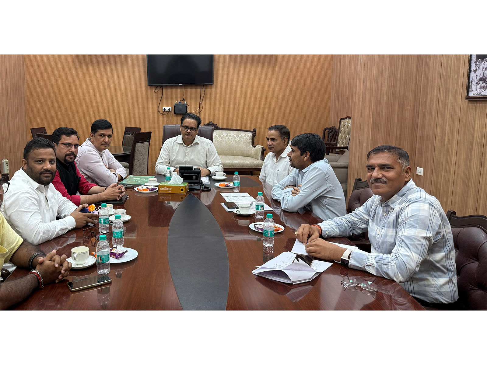 AAP leaders Saurabh Bhardwaj, Sanjeev Jha, and Kuldeep Kumar meet Delhi CEO Ashok Kumar (Photo\ANI)